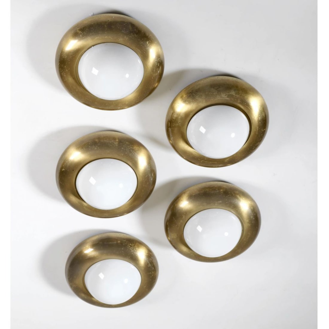 Valenti FIVE APPLIQUES (1 of 1)