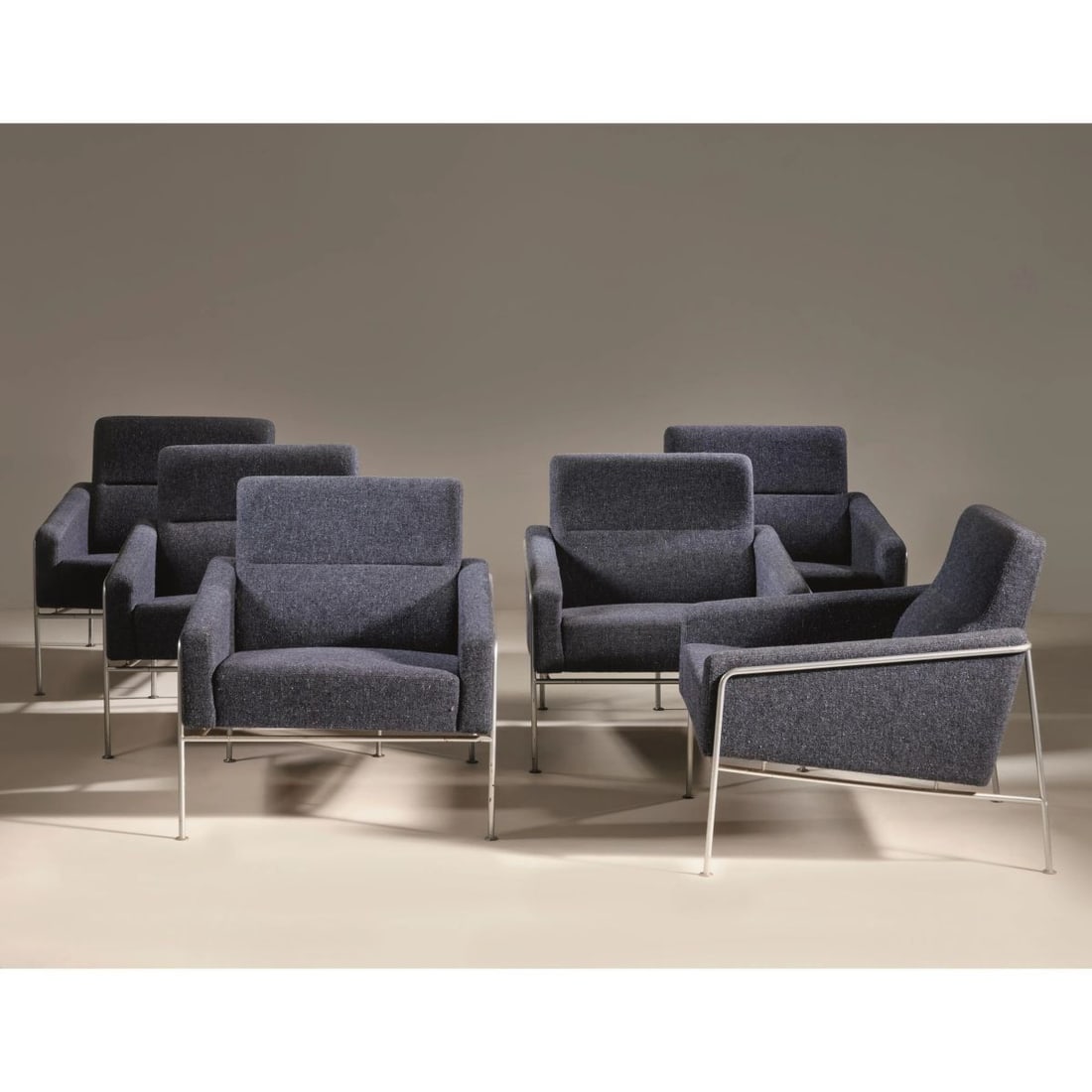 Arne Jacobsen «3300» SIX ARMCHAIRS (1 of 1)
