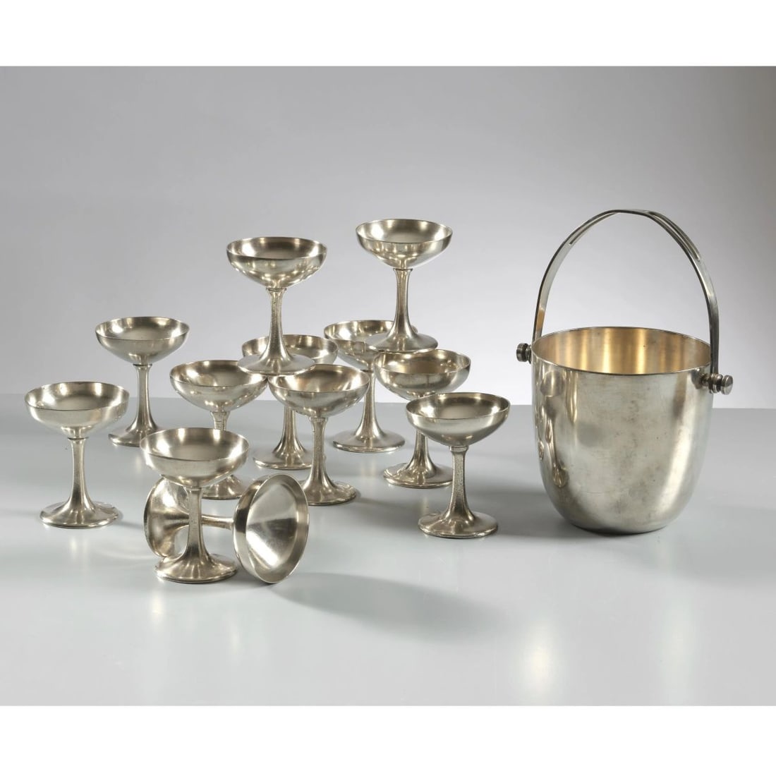 Gio Ponti  TWELVE SILVER PLATED CUPS (1 of 2)