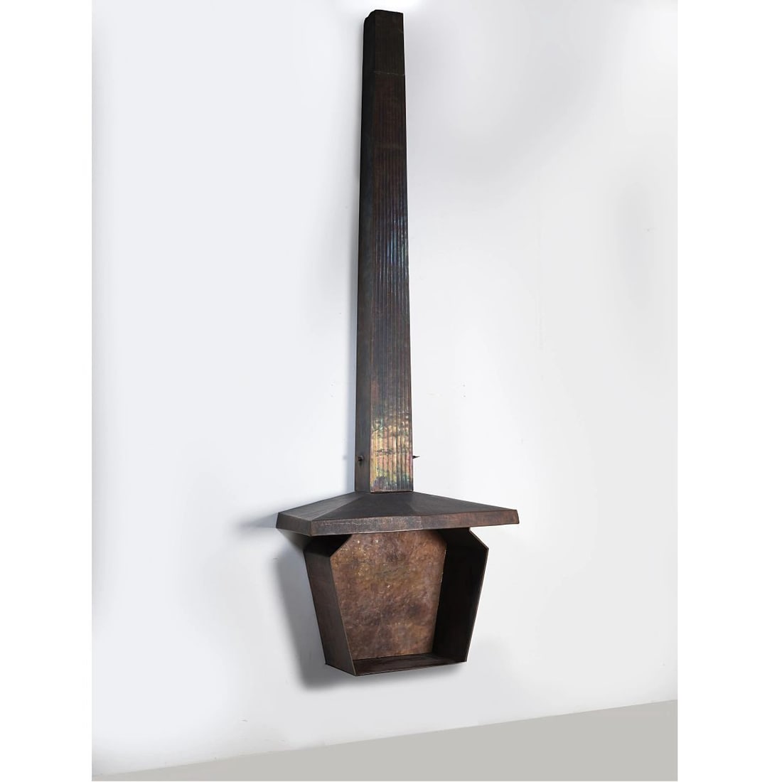 Maurizio Tempestini: Maurizio Tempestini (Firenze, 1908 - 1960) METAL FIREPLACE CAMINO in metallo Produzione Italia, 1940 circa cm H310xL100xP50 