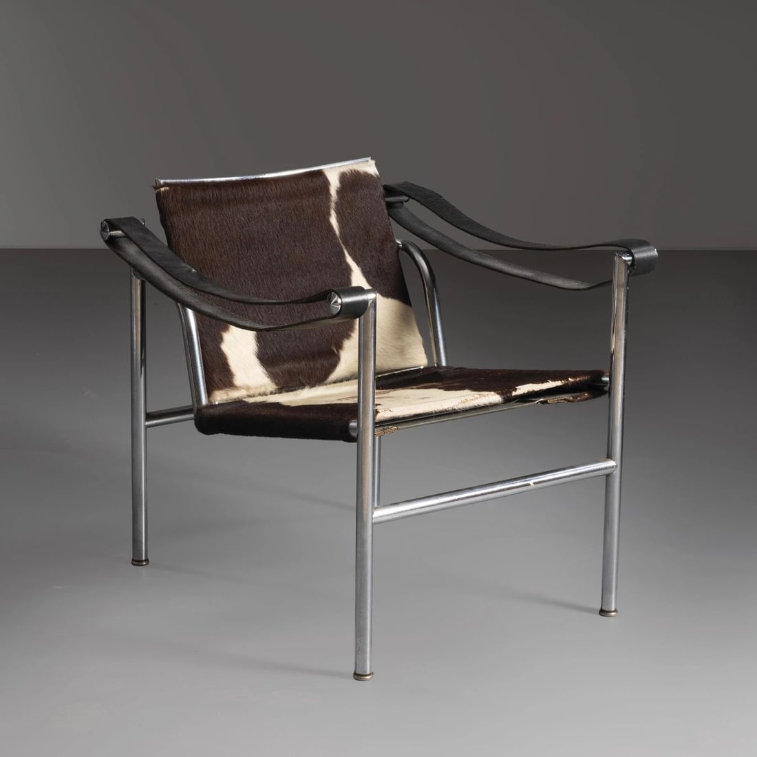 Le Corbusier, Pierre Jeanneret, Charlotte Perriand: Le Corbusier, Pierre Jeanneret, Charlotte Perriand «LC1» CHAIR, METAL STRUCTURE, LEATHER SEAT SEDIA MODELLO LC1 struttura in metallo, seduta in pelle Produzione Cassina, Italia,