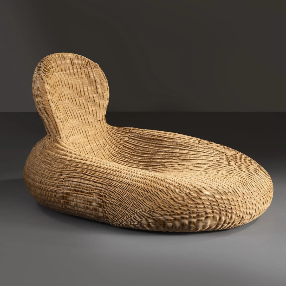 Carl Ojertsam: Carl Ojertsam (Sec. XX) A STORVIK ARMCHAIR POLTRONA MODELLO STORVIK in vimini Produzione Ikea, Norvegia, 2000 circa cm H73xL120xP100 