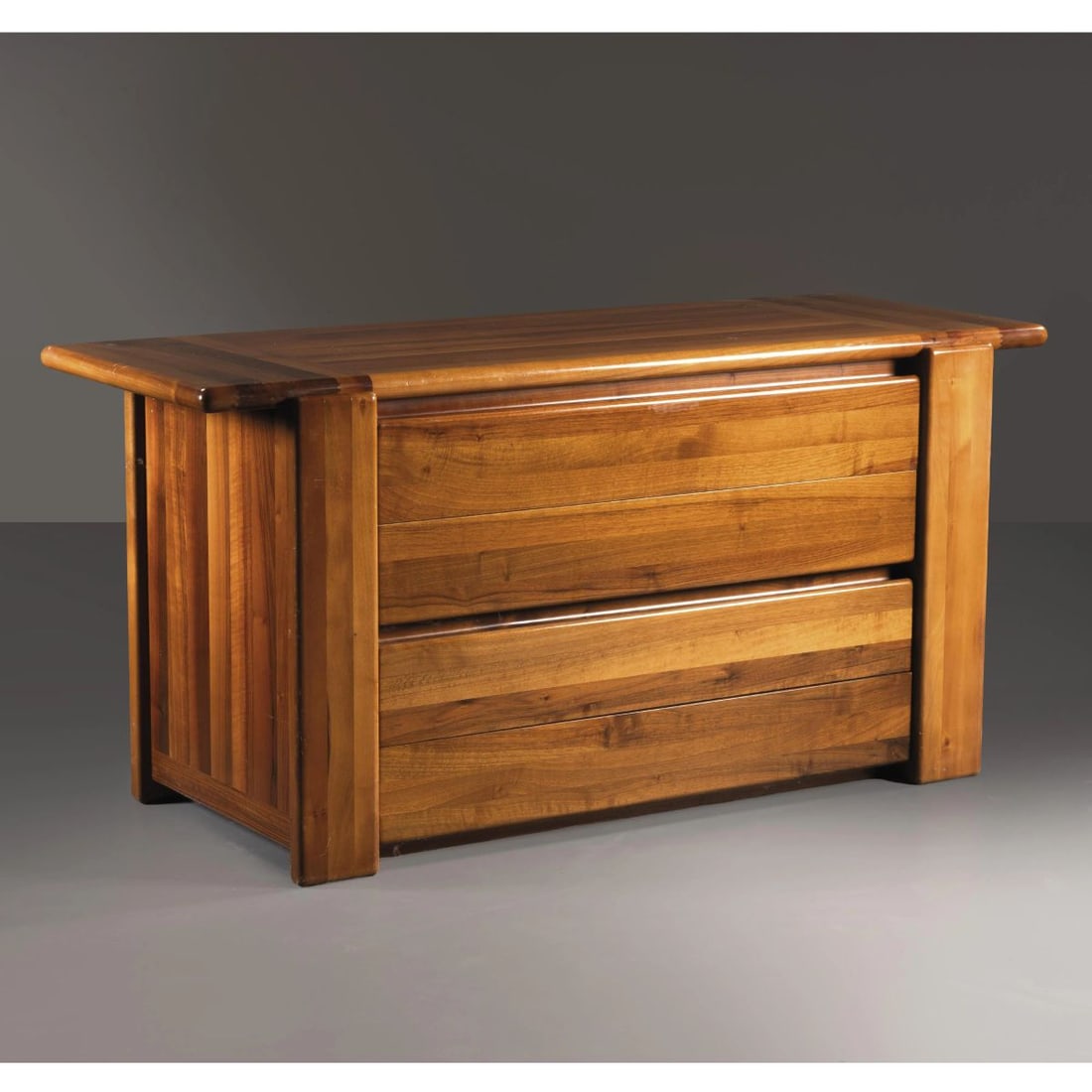 Mario Marenco: Mario Marenco (Foggia, 1933 – Roma, 2019) WOODEN «SAPPORO» DRAWER CASSETTIERA in legno Produzione Mobil Girgi, Italia, 1975 circa cm H70xL146xP56 