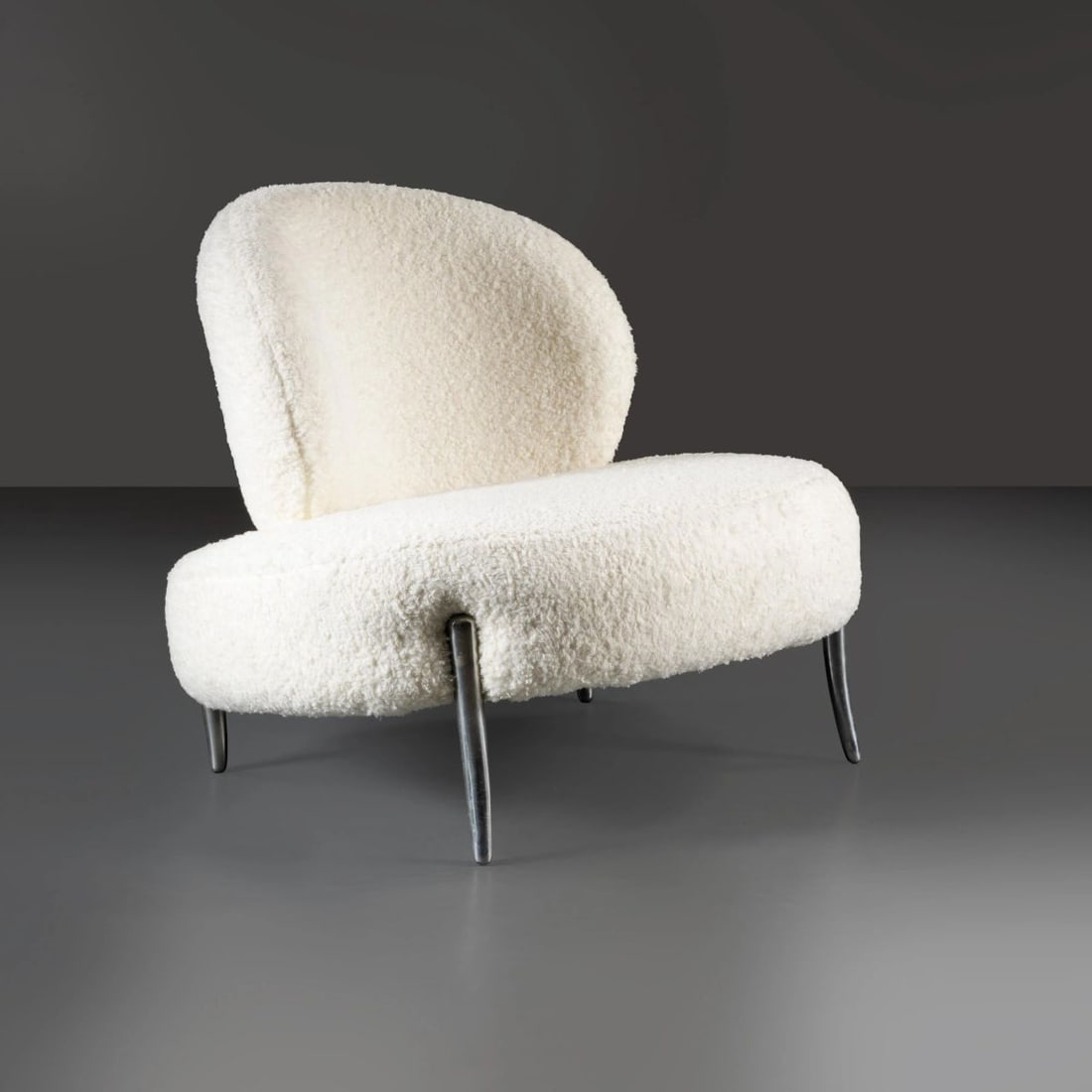 WOODEN ARMCHAIR: WOODEN ARMCHAIR, WHITE BOUCLè FABRIC UPHOLSTERY POLTRONA in legno, rivestita in tessuto bouclè nei toni del bianco Produzione Italia, 2000, circa cm H77xL103xP90