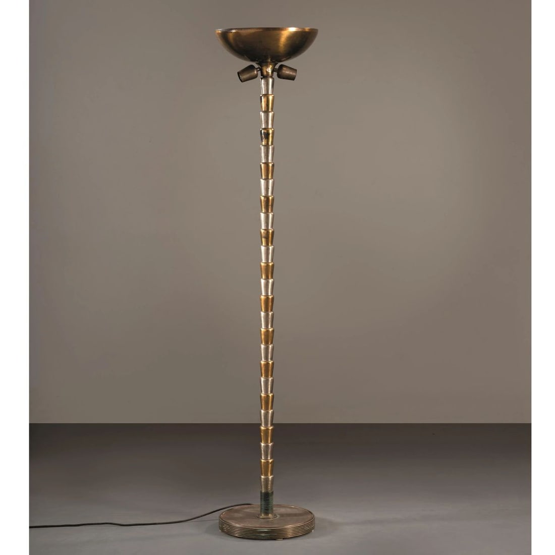 METAL FLOOR LAMP: METAL FLOOR LAMP LAMPADA DA TERRA in metallo Produzione Italia 1940 circa alt. cm 180 e diam. cm 37