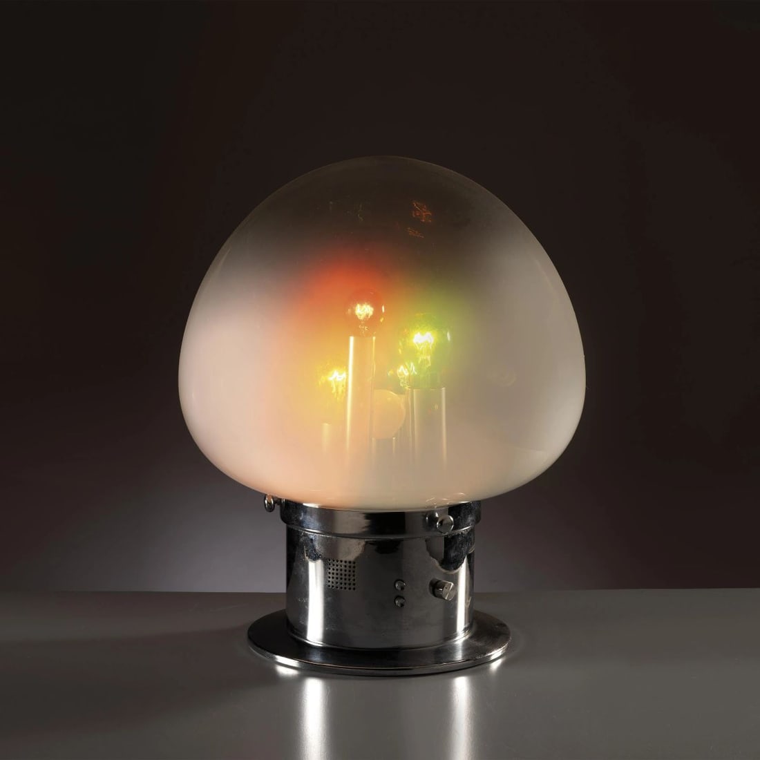 Oscar Torlasco: Oscar Torlasco (1929 - 2013) FAVOLOSA TABLE LAMP LAMPADA DA TAVOLO MODELLO FAVOLOSA in vetro e metallo Produzione Iter Elettronica, Italia, 1975 marchio del produttore alt. cm 50 e diam. cm 40