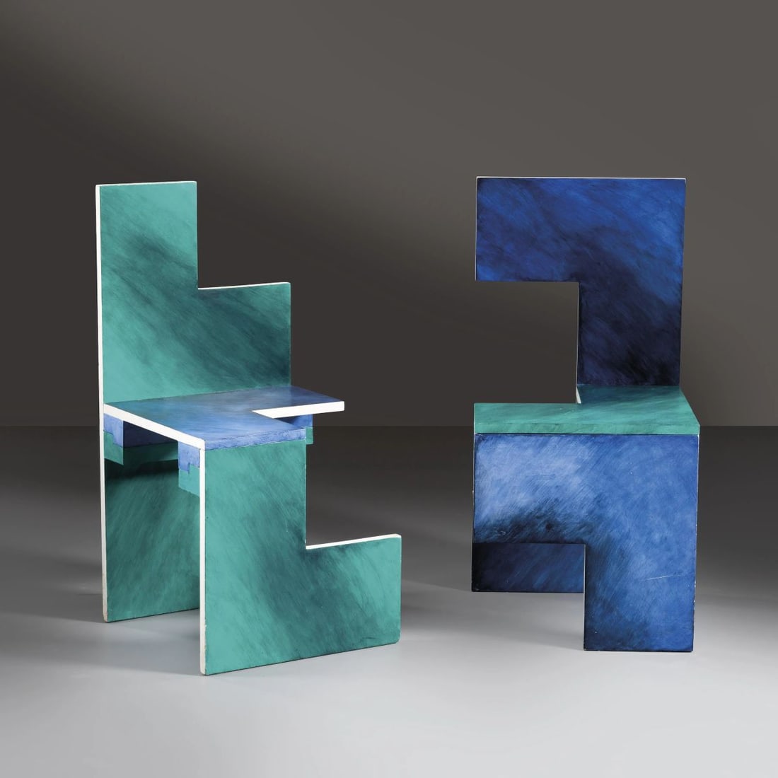 Dodo: Dodo TWO STACKABLE CHAIRS DUE SEDIE MODELLO INCASTRO in legno dipinto e aerografato a mano Produzione M. Teresa Faini per Dodo, Firenze, 1980 circa cm H91xL66(unite)xP46 Bibliografia di