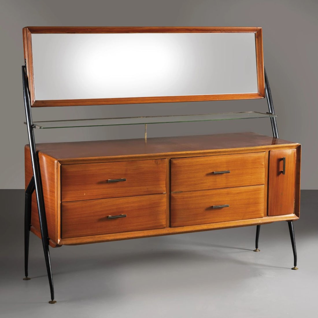 WOODEN SIDEBOARD WITH MIRROR: WOODEN SIDEBOARD WITH MIRROR CREDENZA CON SPECCHIERA in legno e metallo Produzione Italia, 1955 circa cm H133xL156xP53