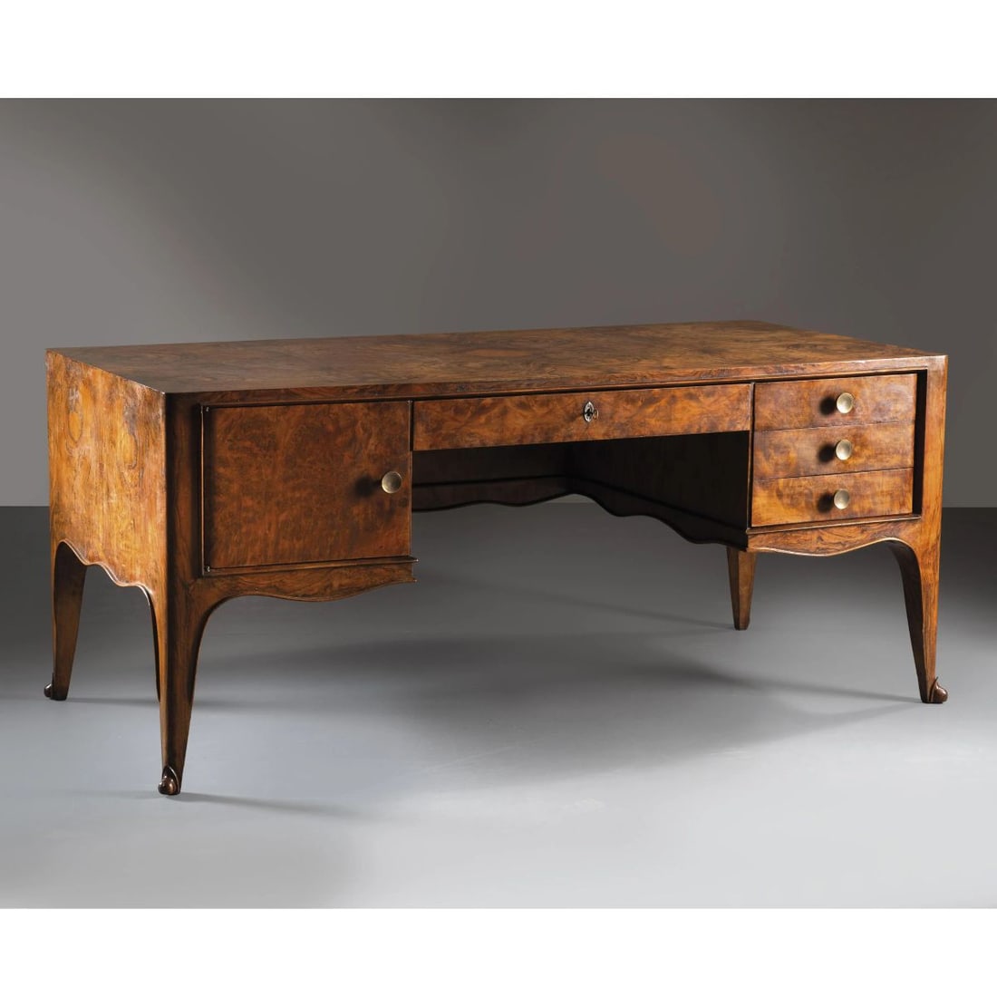 WOODEN DESK: WOODEN DESK SCRIVANIA in radica Produzione Italia, 1930 circa cm H80xL184xP80