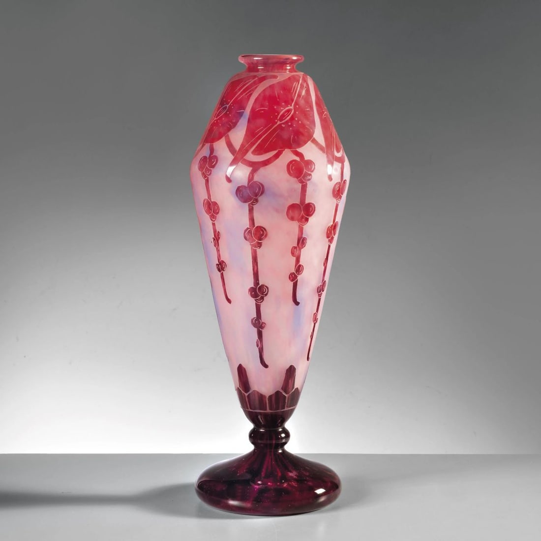 Schneider: Schneider RED, PINK AND BROWN GLASS VASE VASO in vetro nei toni del rosso, rosa e marrone Produzione Francia, 1920 circa firmato alla base “La verre francais” alt. cm 39 e diam. cm 14