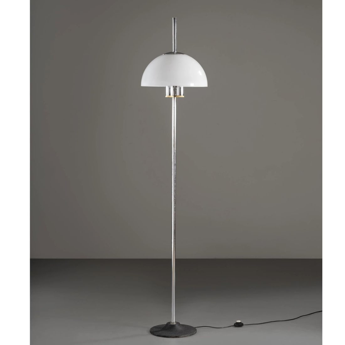 METAL FLOOR LAMP: METAL FLOOR LAMP LAMPADA DA TERRA in metallo Produzione Italia 1970 circa alt. cm 195 e diam. cm 40