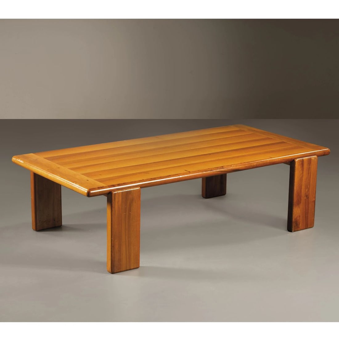 Mobilgirgi: Mobilgirgi TAVOLO BASSO in legno Produzione Mobilgirgi, Italia, 1975 circa cm H36xL130xP68 WOODEN LOW TABLE 