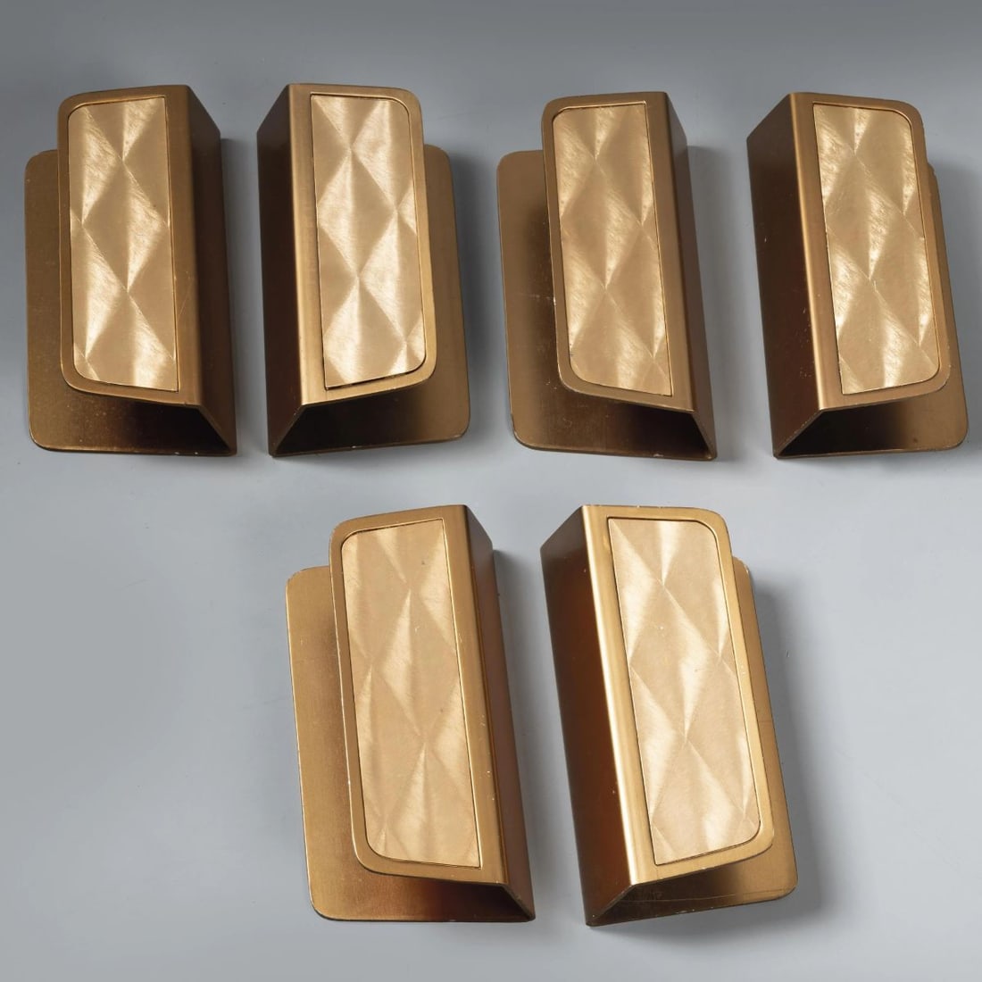 SIX HANDLES: SIX HANDLES SEI MANIGLIE in alluminio Produzione Italia, 1975 circa cm H20xL11xP6