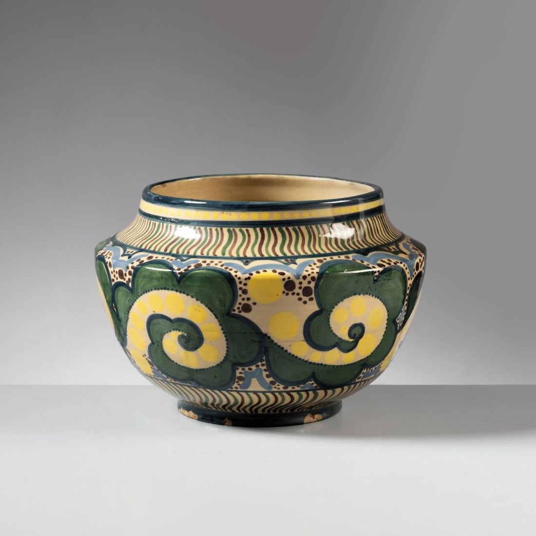 Ceramiche Lanni: Ceramiche Lanni VASO in ceramica Produzione Roma, Italia, 1925 circa firmato sul fondo alt. cm 14,5 e diam. cm 20 CERAMIC VASE 