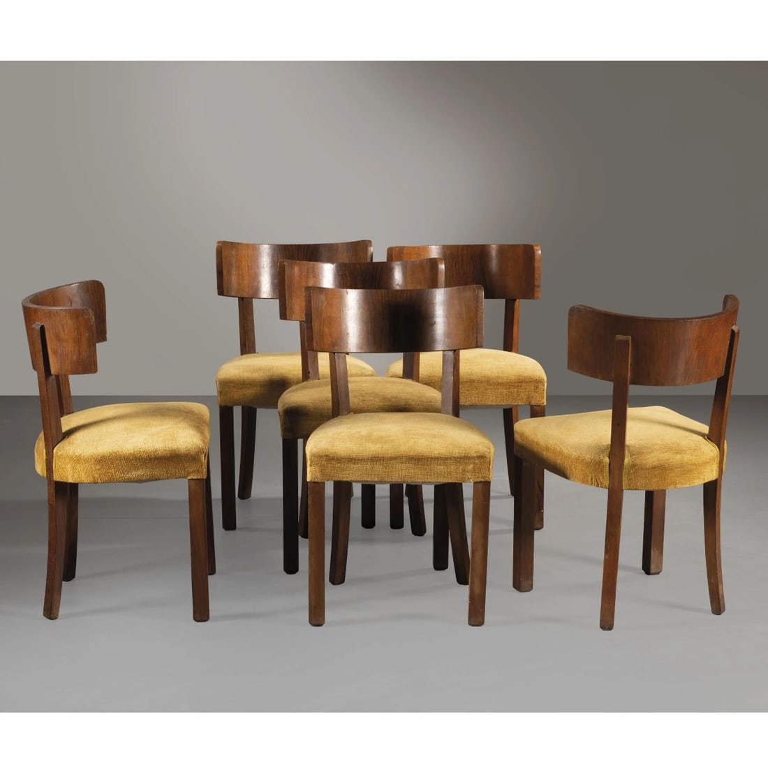 SIX CHAIRS: SIX CHAIRS, WOODEN STRUCTURE, YELLOW FABRIC UPHOLSTERY SEI SEDIE struttura in legno, rivestite in tessuto nei toni del giallo Produzione Italia, 1935 circa cm H82xL48xP50