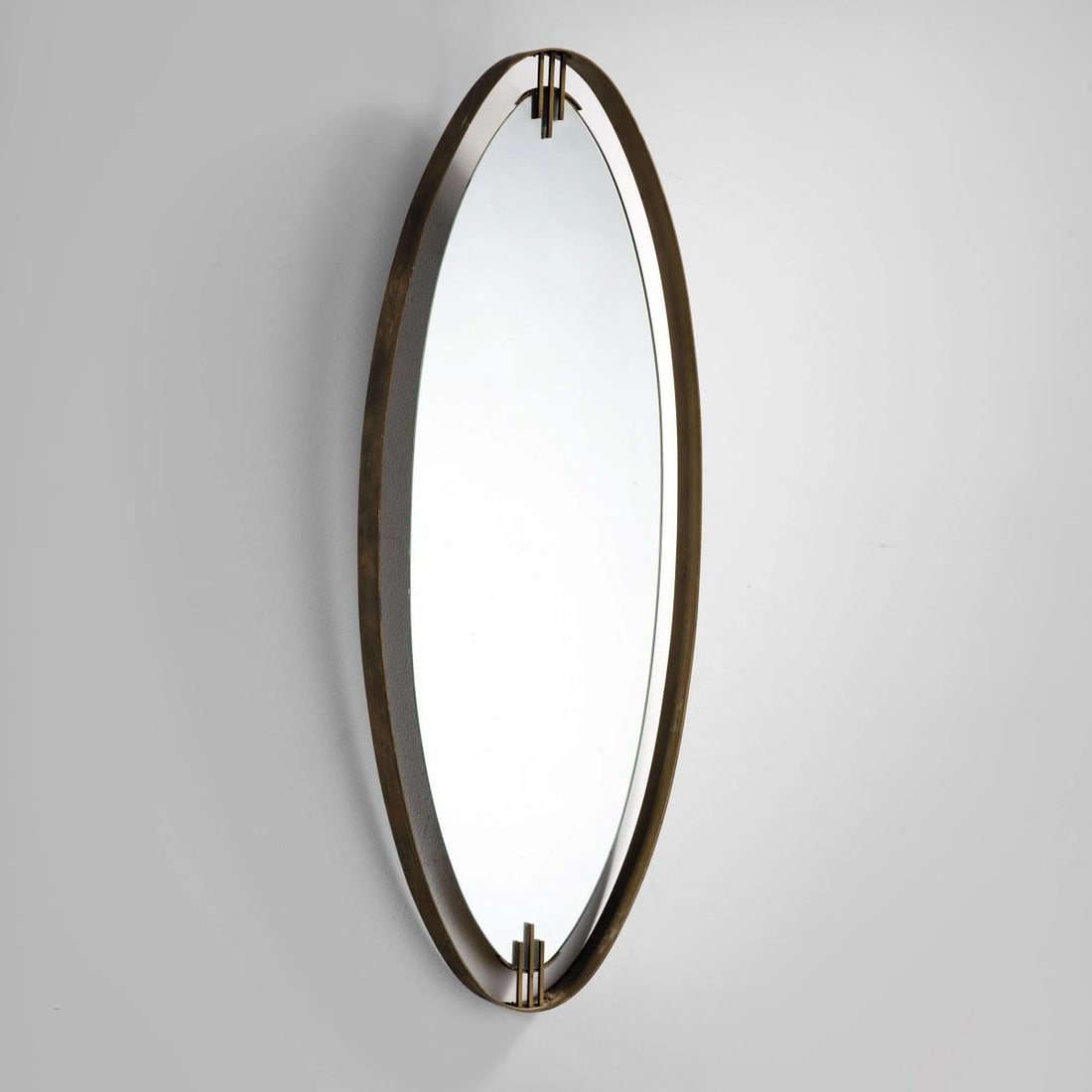 Attr. a Santambrogio e De Berti: Attr. a Santambrogio e De Berti UNO SPECCHIO cornice in ottone Produzione Italia, 1960 circa cm H107xL41xP5 A WALL MIRROR, BRASS FRAME 