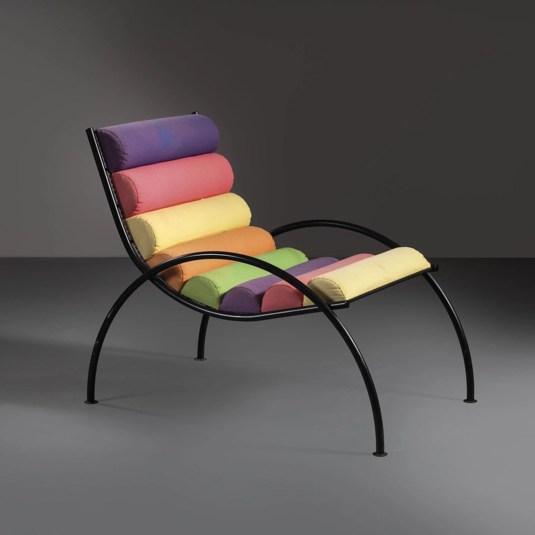 POLTRONA: POLTRONA struttura in metallo, rivestita in tessuto multicolore Produzione Italia, 1985 circa cm H80xL63xP95 ARMCHAIR, METAL STRUCTURE, COLOURED FABRIC UPHOLSTERY 