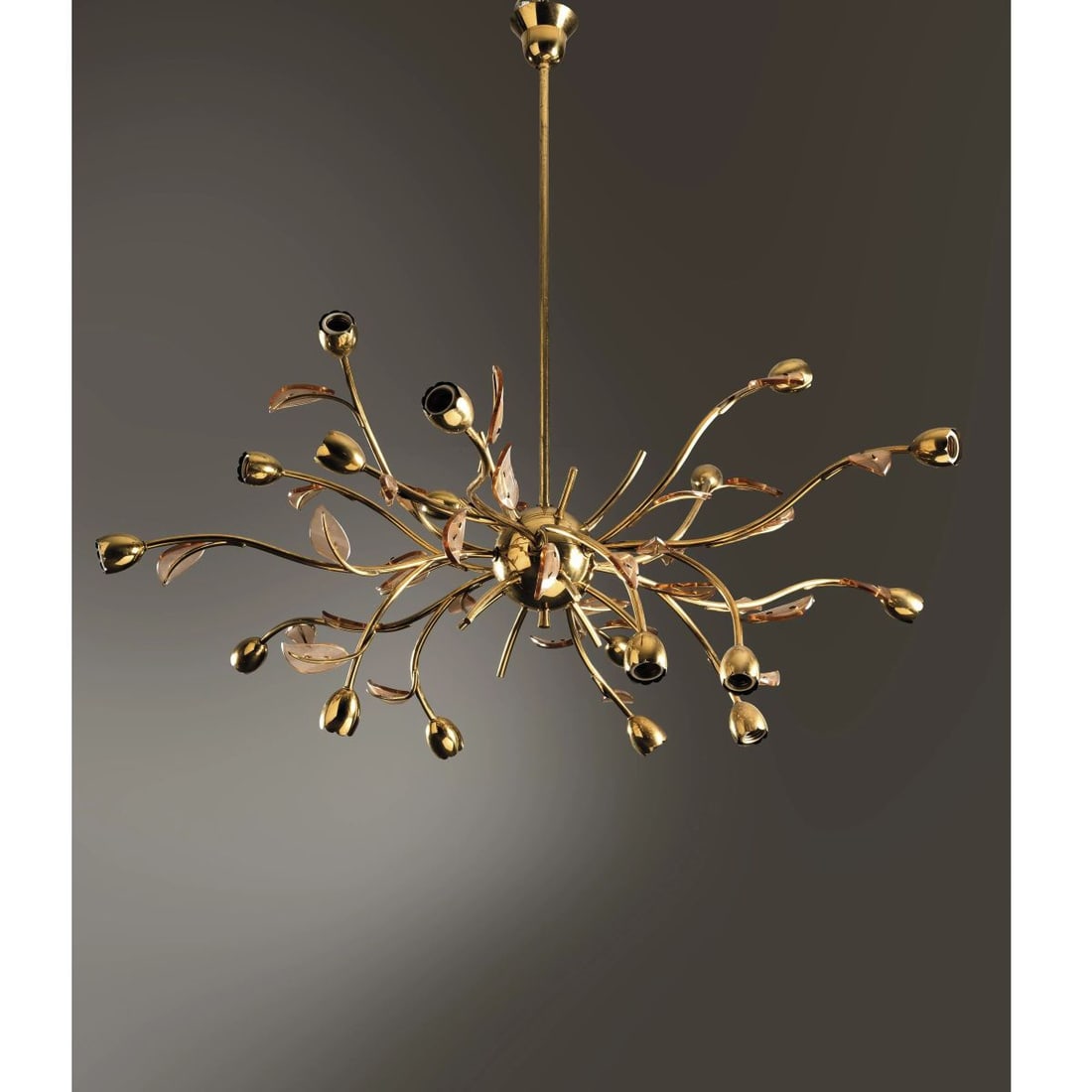 LAMPADARIO: LAMPADARIO in metallo, dettagli in vetro nei toni del rosa Produzione Italia, 1970 circa cm H110xL114xP114 CEILING LAMP, METAL STRUCTURE, PINK GLASS DETAILS 