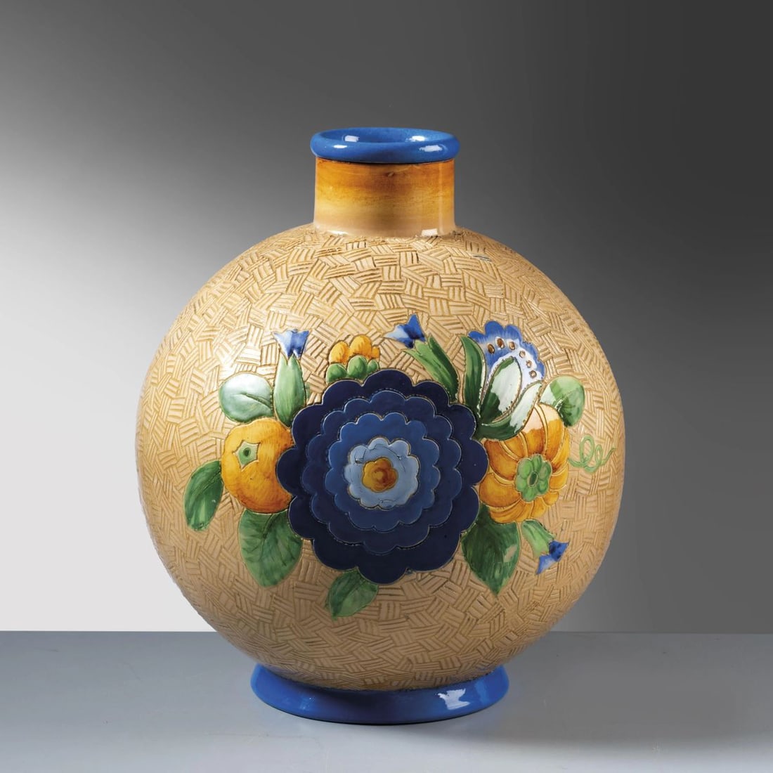 Gio Ponti: Gio Ponti (Milano, 1891 – 1979) VASO DELLA SERIE GRAFFITI in ceramica policroma con decoro floreale Produzione Richard-Ginori, Italia, 1940 circa marcato “Ginori 1185-3184” alt. cm