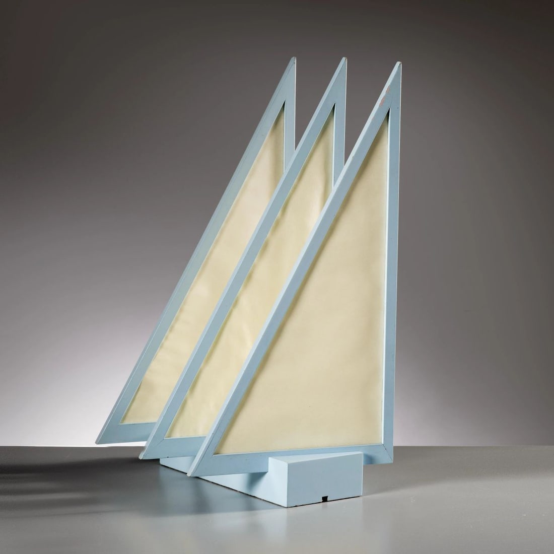 L'Isola Che Non C': L'Isola Che Non C'è PAPER AND LIGHT BLUE LACQUERED WOODEN STRUCTURE NEVERLAND TABLE LAMP LAMPADA DA TAVOLO in carta e legno laccato nei toni dell’azzurro Produzione Atelier L'Isola Che Non C'è ,