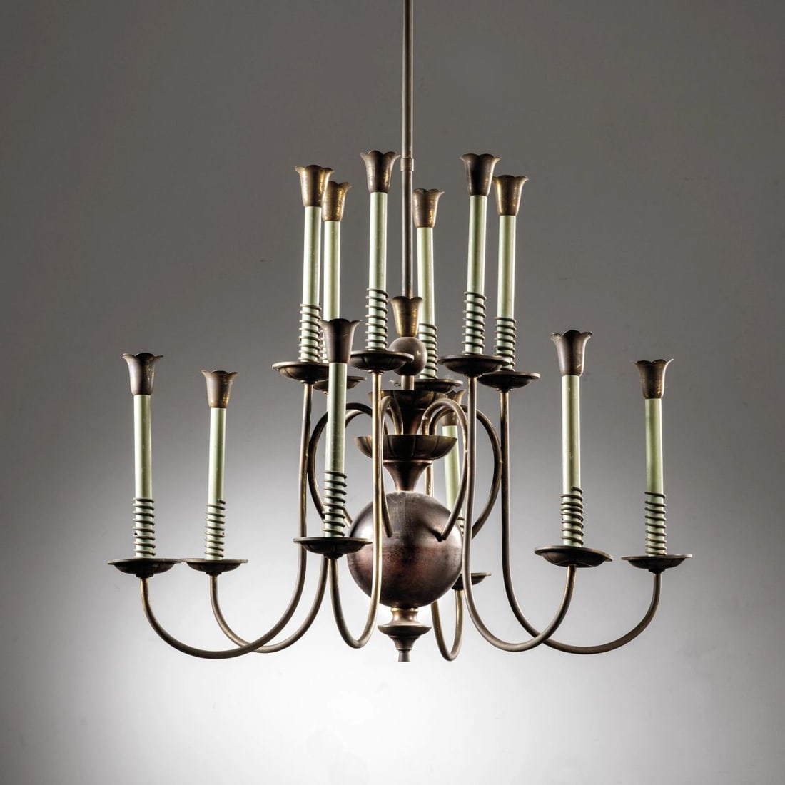 A METAL CEILING LAMP: A METAL CEILING LAMP LAMPADARIO in metallo Produzione Italia, 1950 circa cm H140xL75xP75