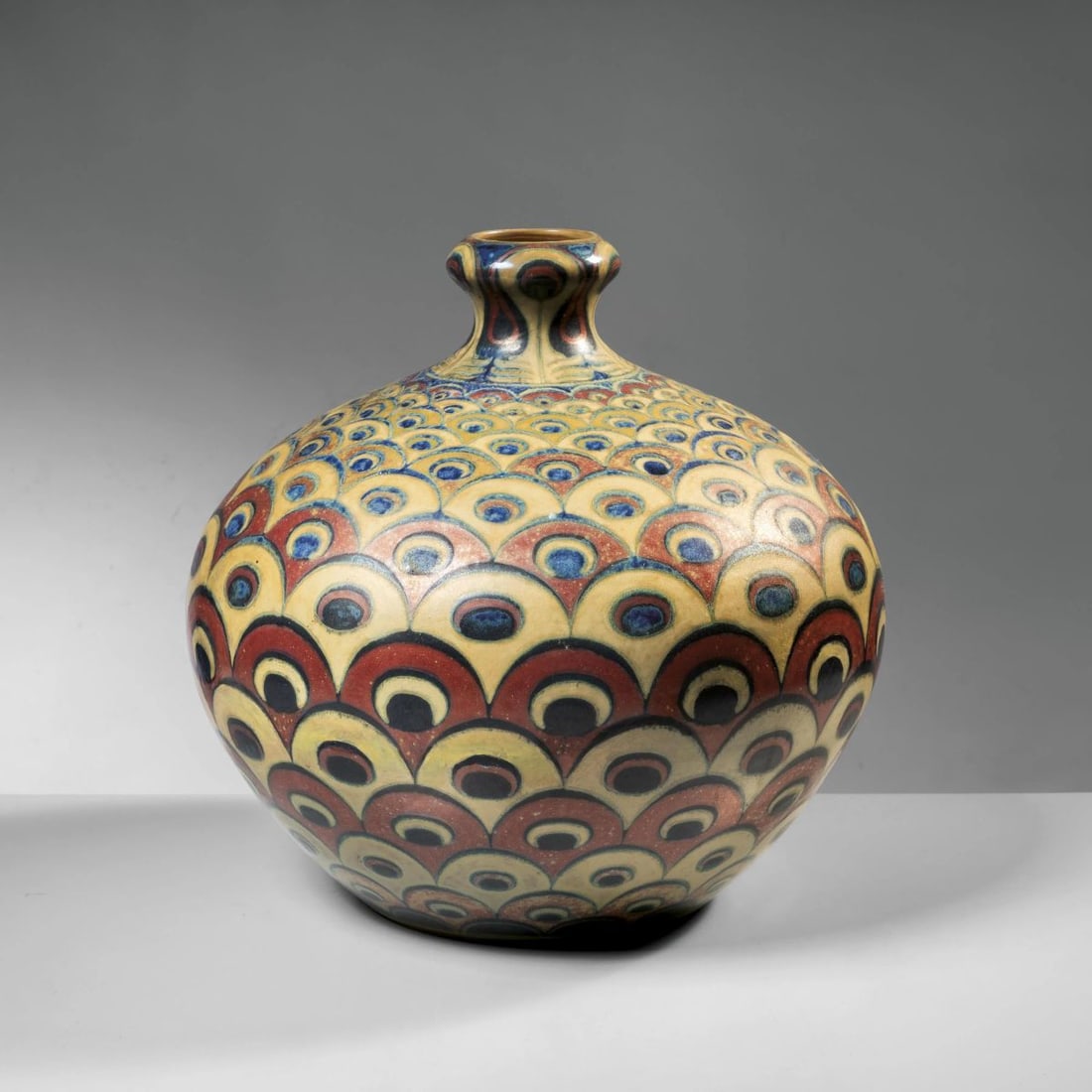 Galileo Chini: Galileo Chini (Firenze, 1873 - 1956) CERAMIC VASE VASO in ceramica firmato sul fondo Produzione Arte della Ceramica, Italia, 1900 circa alt. cm 32 e diam. cm 32