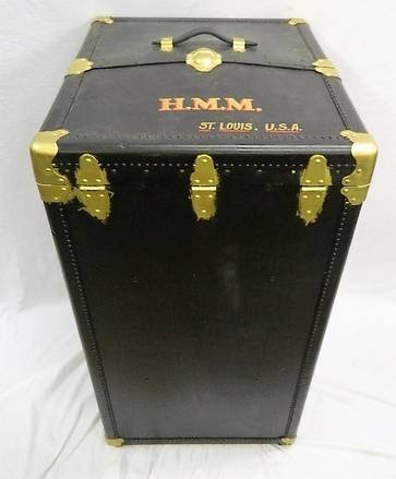 Vintage Oshkosh Wardrobe Steamer Trunk (1 of 10)