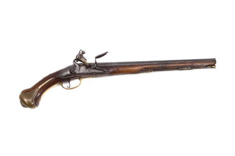 FRENCH FLINTLOCK PISTOL BY HENRI LIEBAU A SEDAN, 1700: Large French flintlock pistol with by Henri Liebau, ca. 1700. Smooth round pin-fastened barrel with chiseled design on the top. Flintlock side plate is decorated with chiseled design and marked �