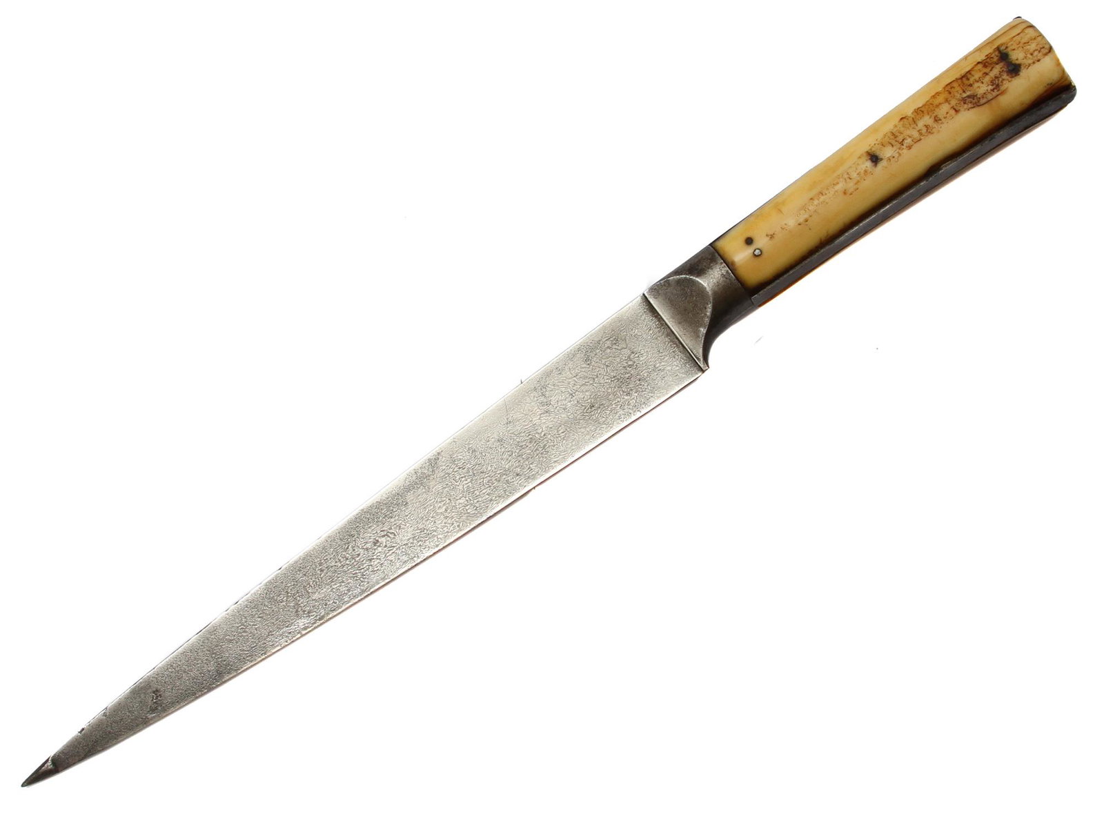PERSIAN KARD DAGGER WITH WOOTZ BLADE, 18 - 19 CC.: With nice pointy blade forged for armor piercing. Bone grip scales. Late 18th - early 19th century. Dimensions: L: 12 7/8 in., (33 cm.)
