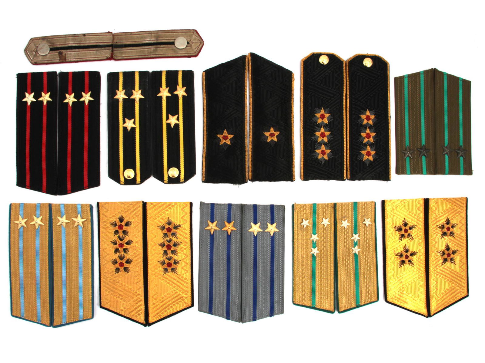 A LOT OF SOVITET RUSSIAN SHOULDER BOARDS (1 of 2)