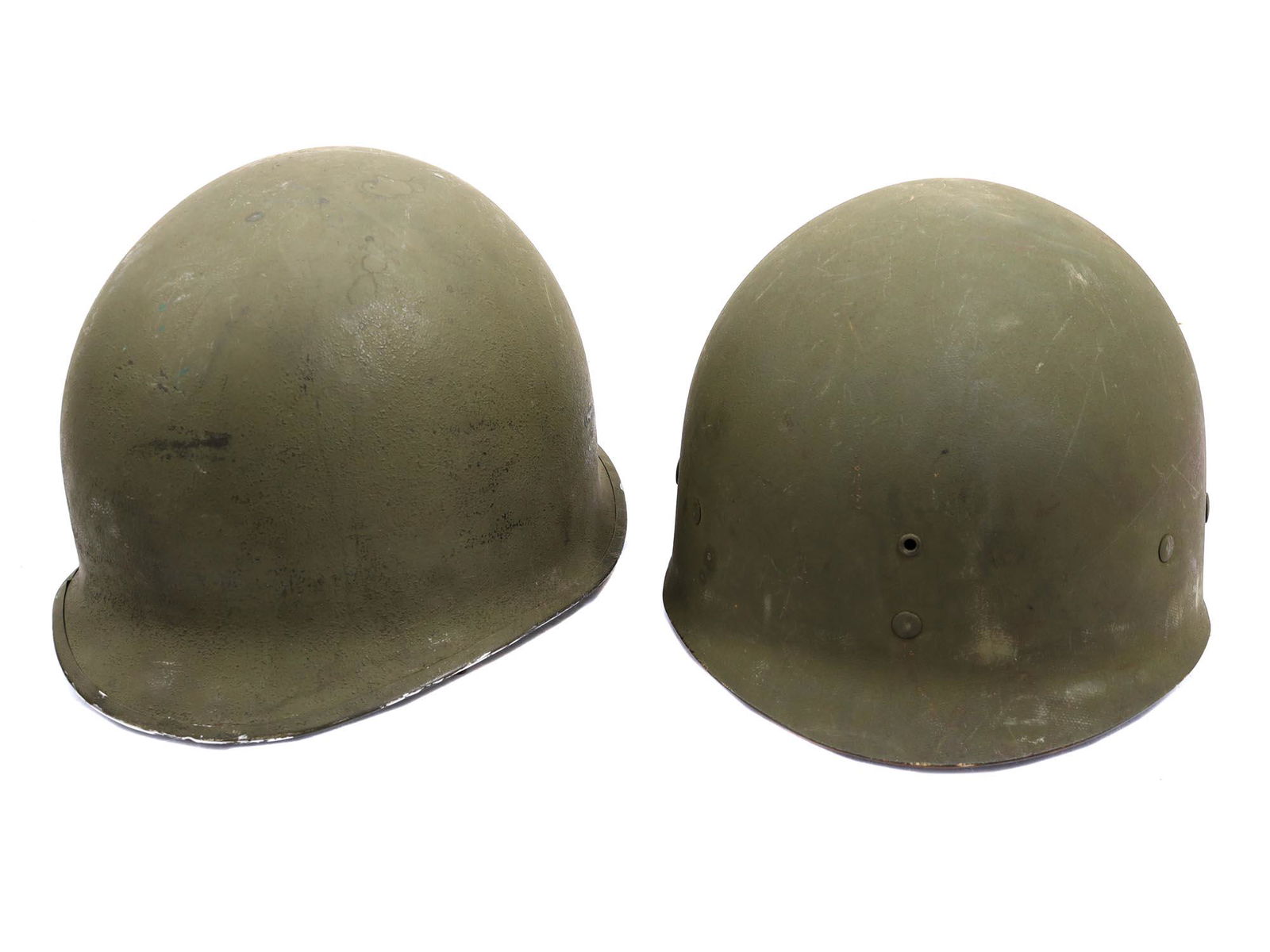 AN ORIGINAL U.S. WWII M1 HELMET WITH LINER (1 of 11)