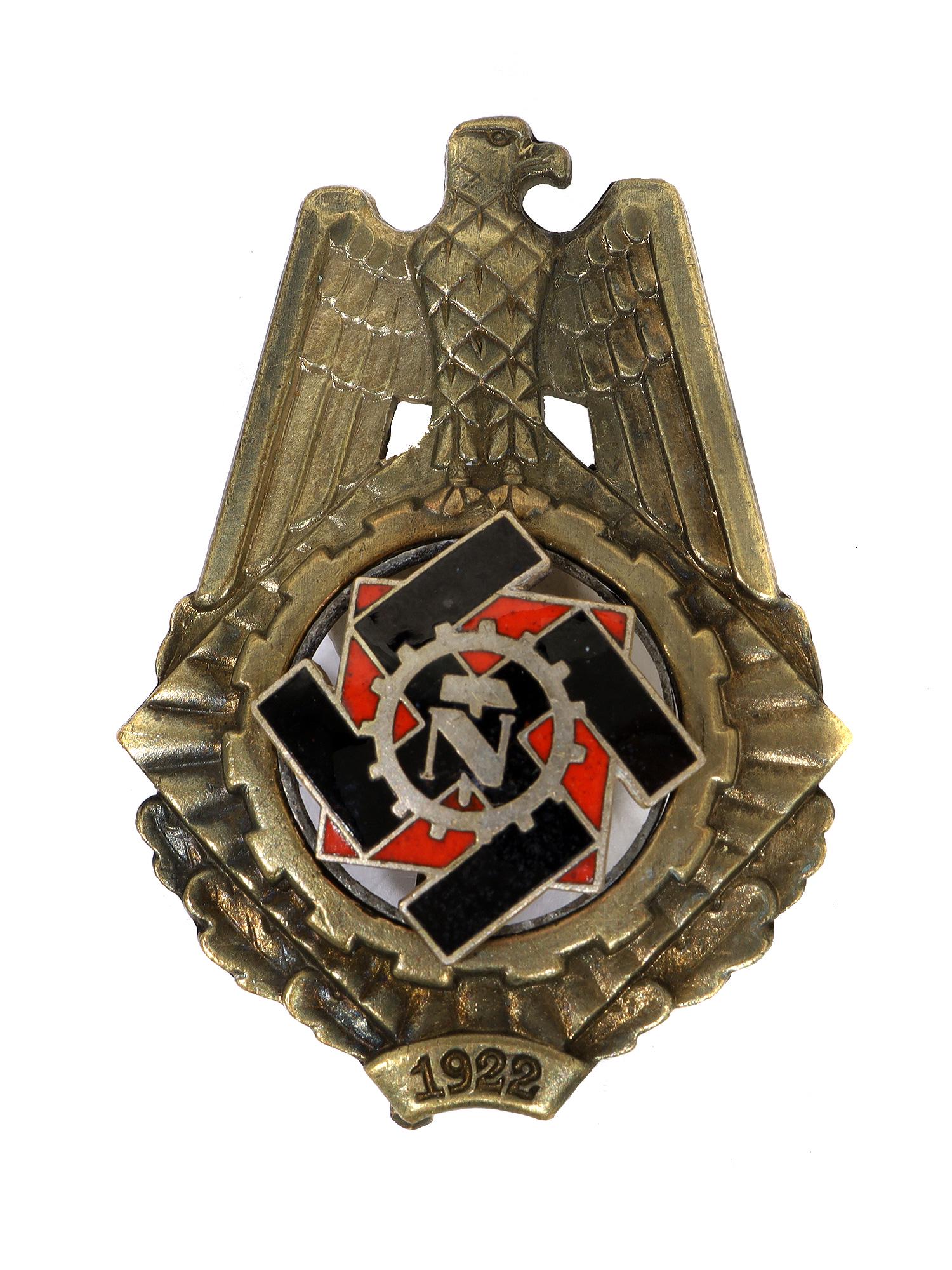 A RARE GERMAN TENO MEMBERSHIP HONOR BADGE (1 of 4)