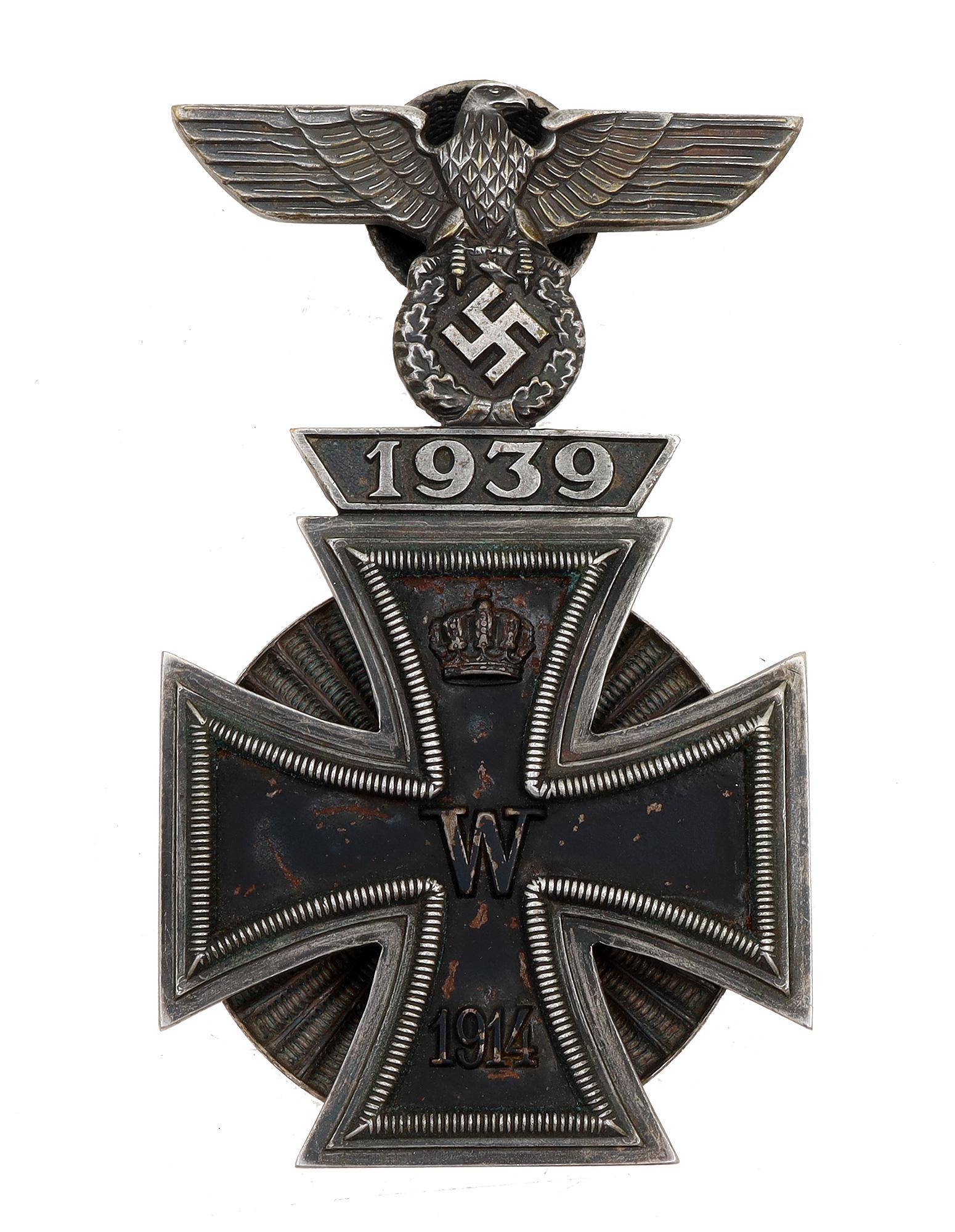A GERMAN IRON CROSS 1ST CLASS & SPANGE 1ST CLASS (1 of 3)