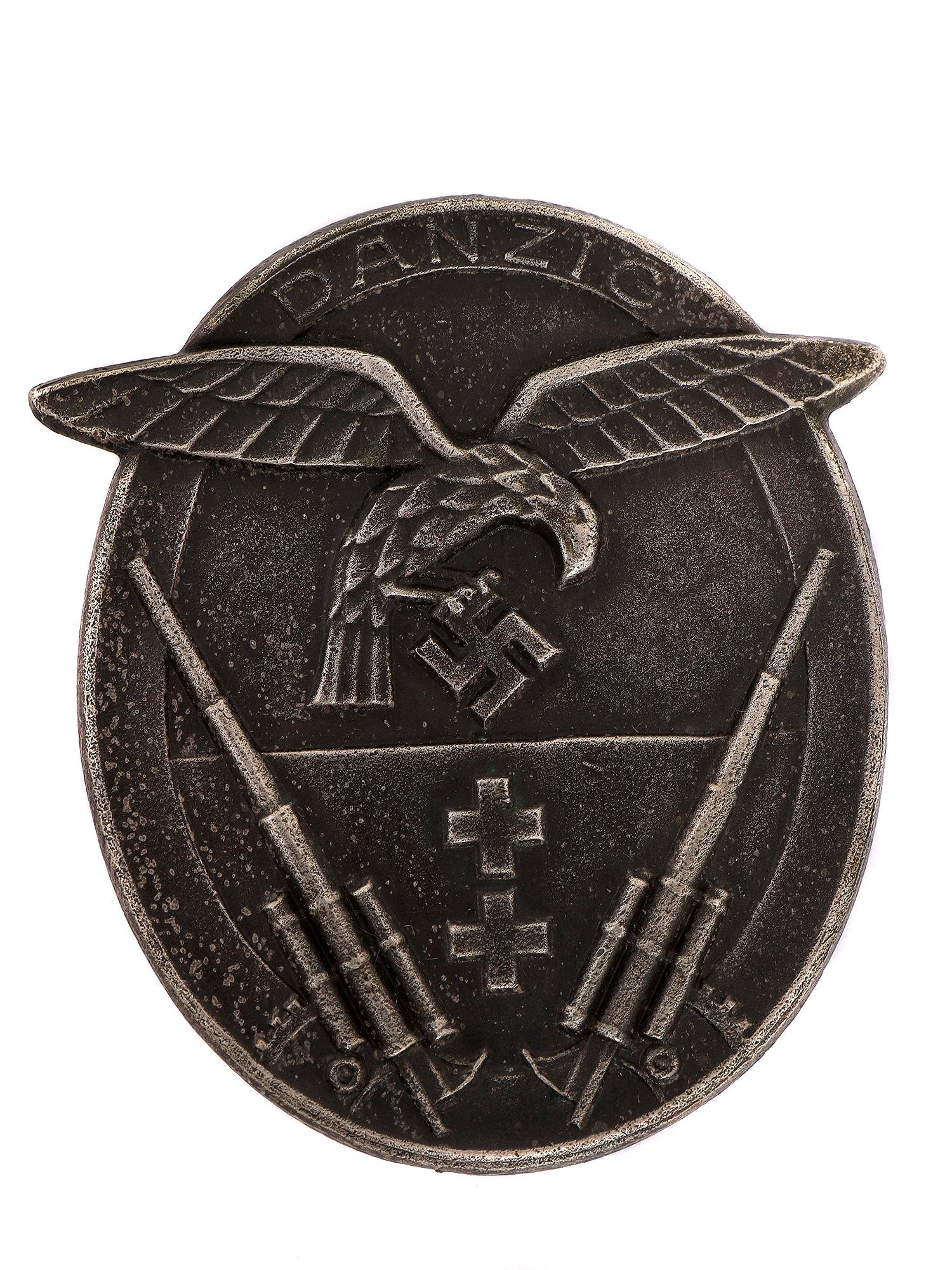 A GERMAN WW2 RARE DANZIG FLAK BADGE (1 of 3)