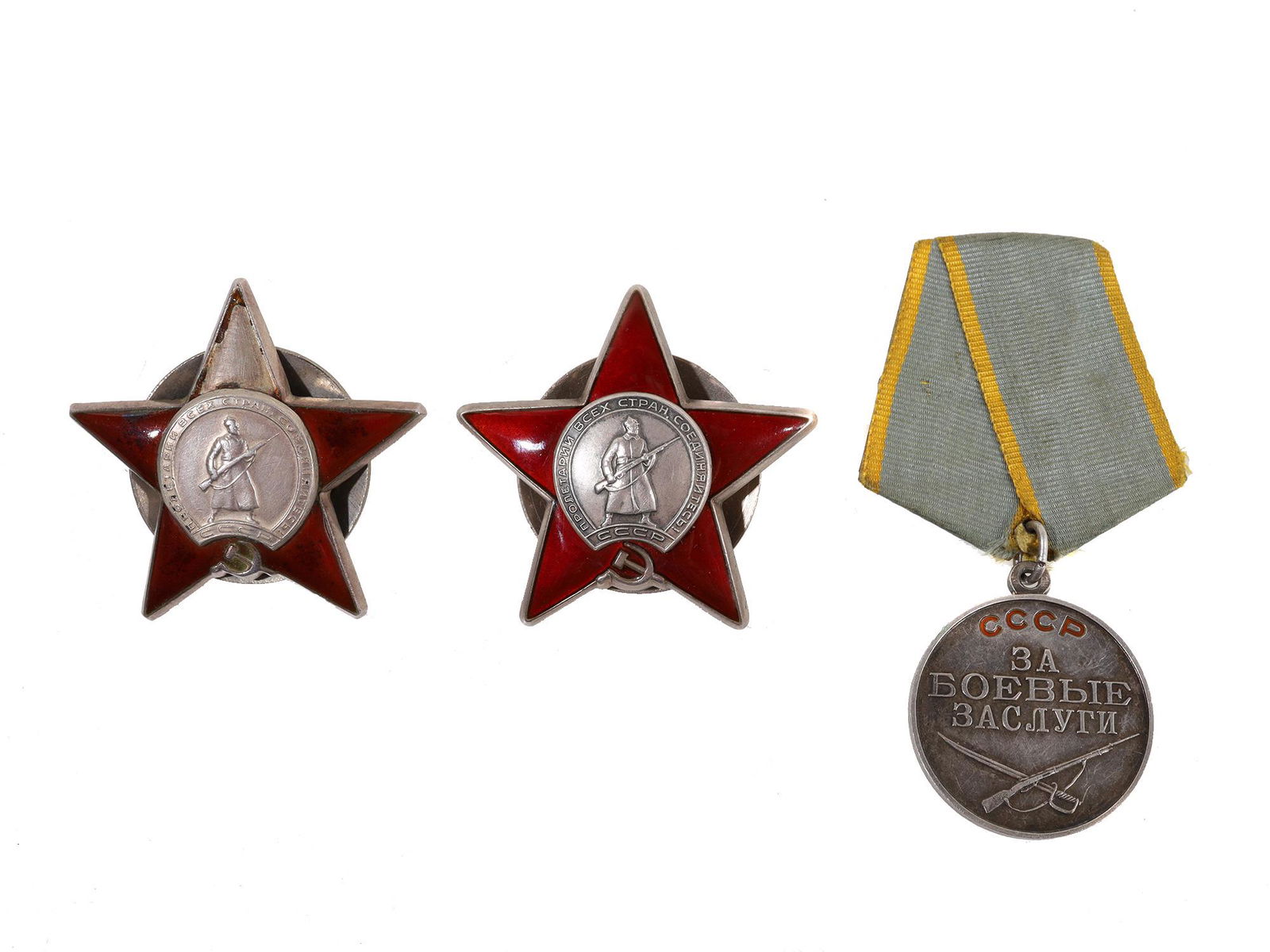 A GROUP OF THREE SILVER SOVIET WW2 DECORATIONS (1 of 3)