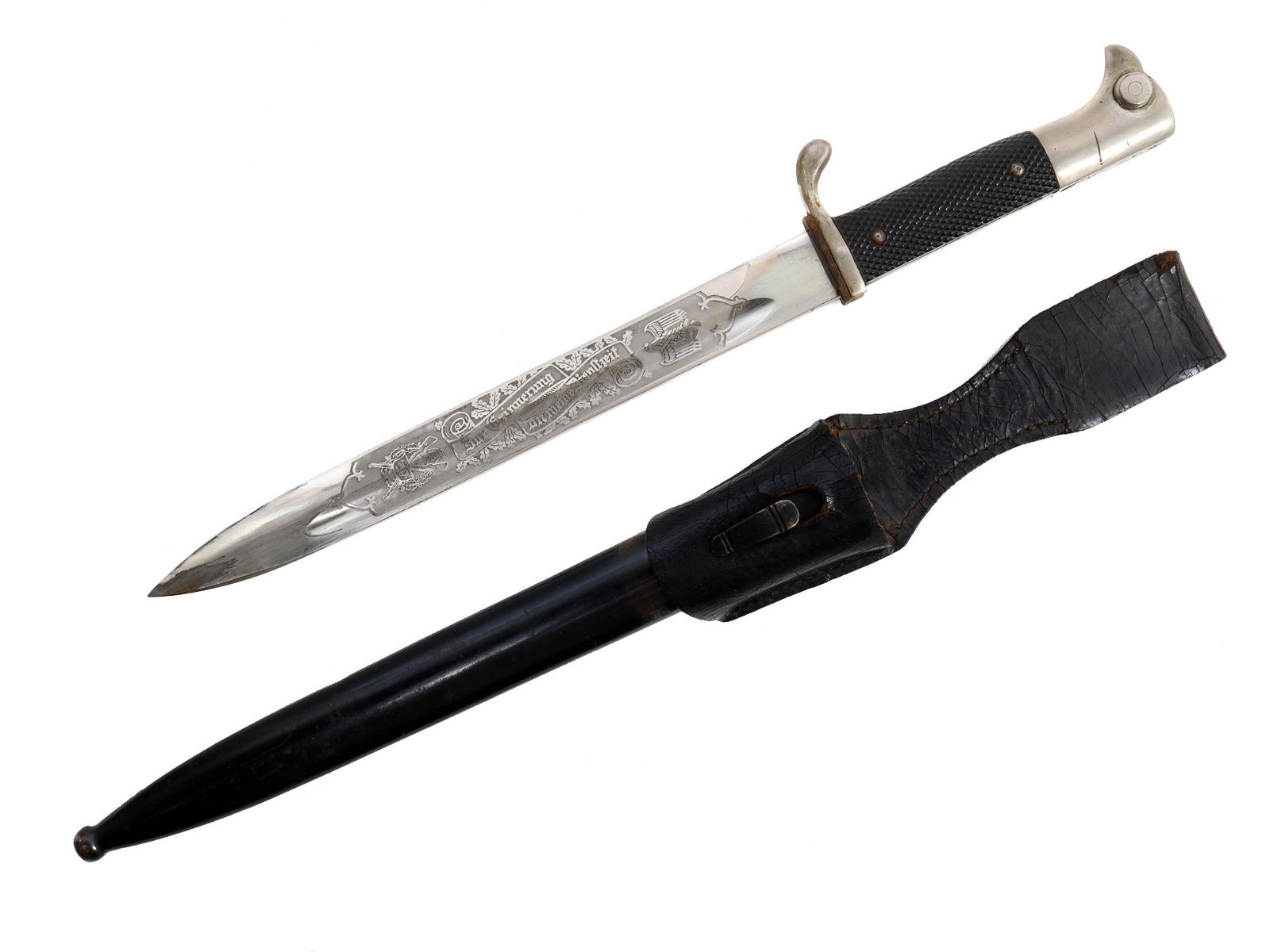 A GERMAN ENGRAVED DRESS BAYONET DAGGER EICKHORN (1 of 5)