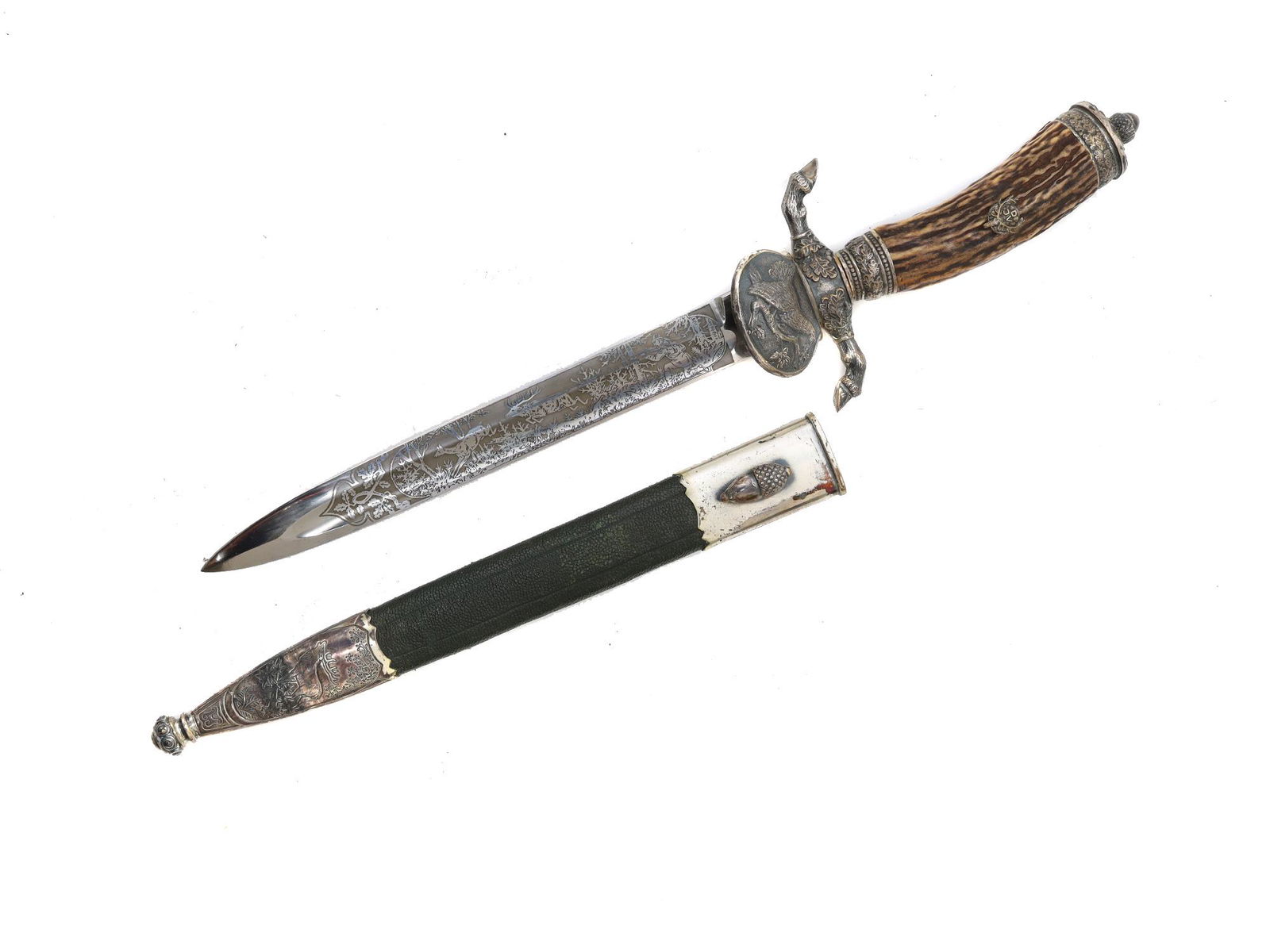 A GERMAN FORESTRY DAGGER, M 1936 WITH ENGRAVED BLADE (1 of 9)