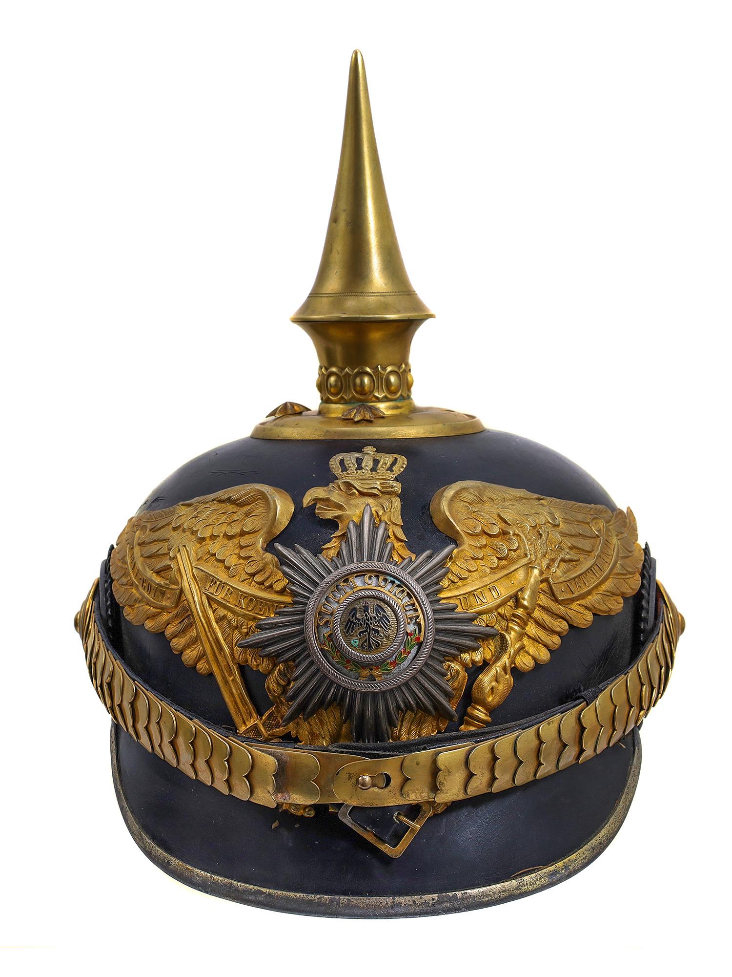 A WWI GERMAN SPIKE HELMET GARDE REGIMENT (1 of 5)