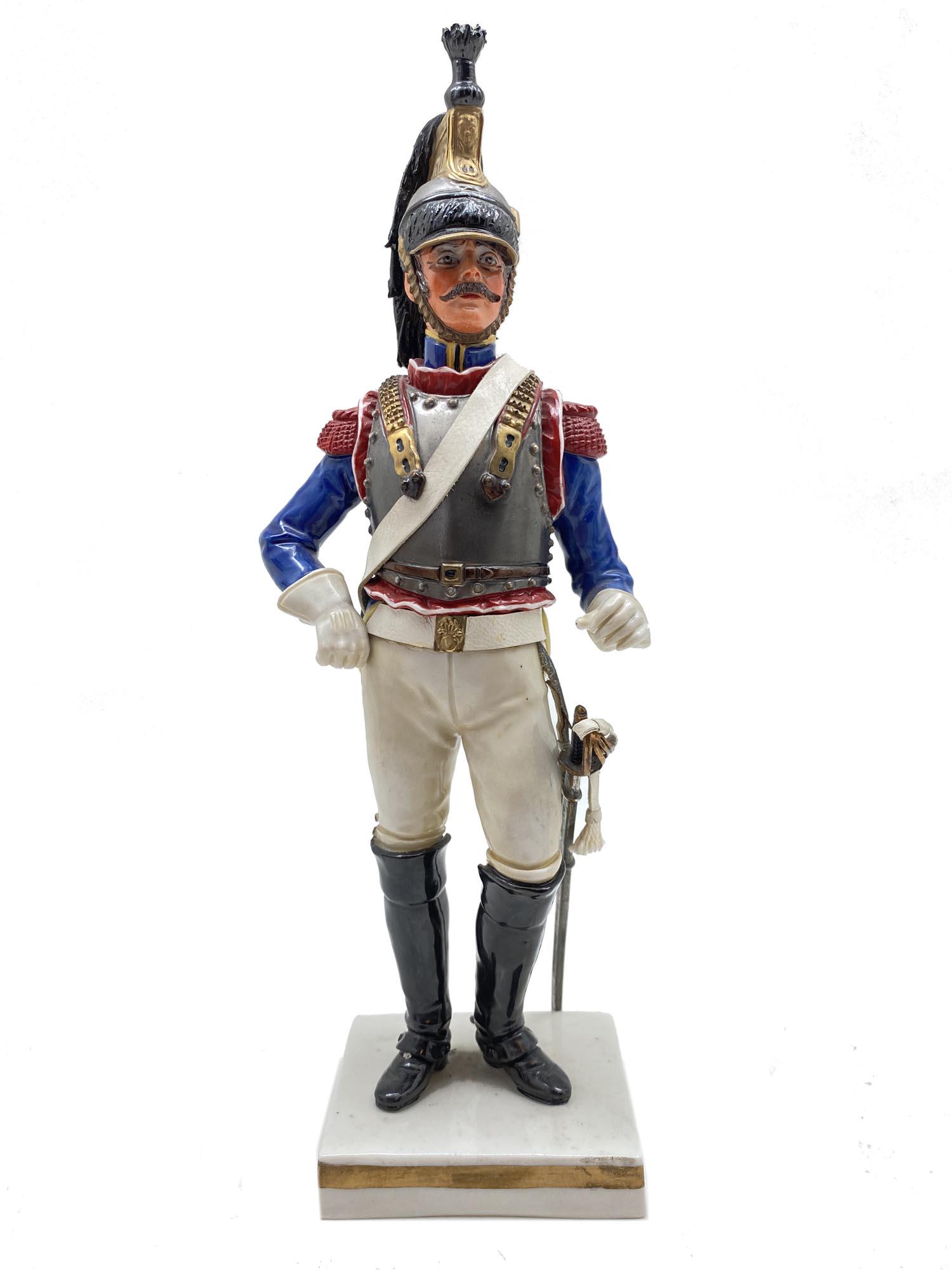 A VAN GERDINGE 11 REGIMENT DE CUIRASSIERS PORCELAIN (1 of 5)