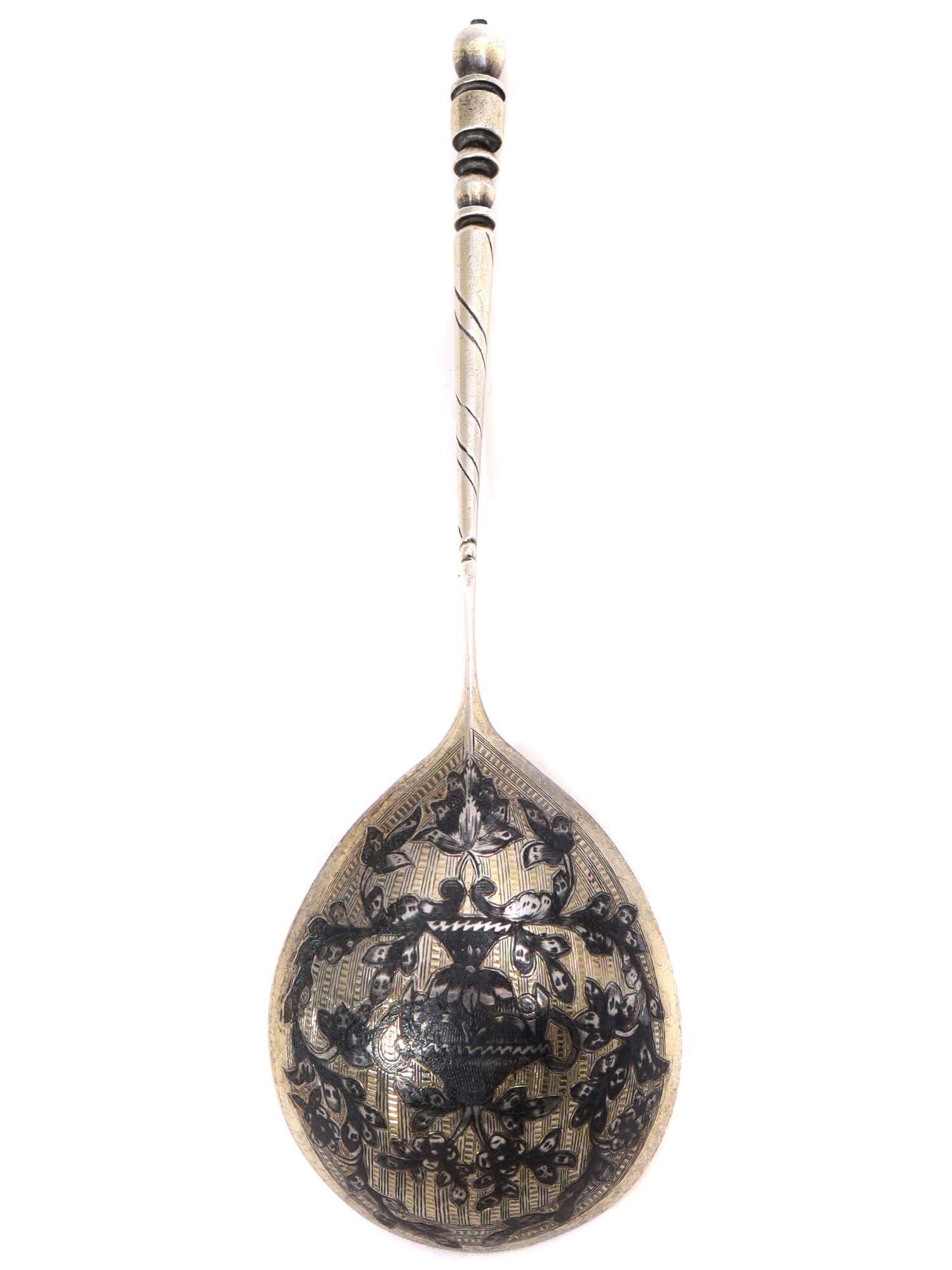 AN ANTIQUE RUSSIAN GILT-SILVER AND NIELLO SPOON (1 of 4)