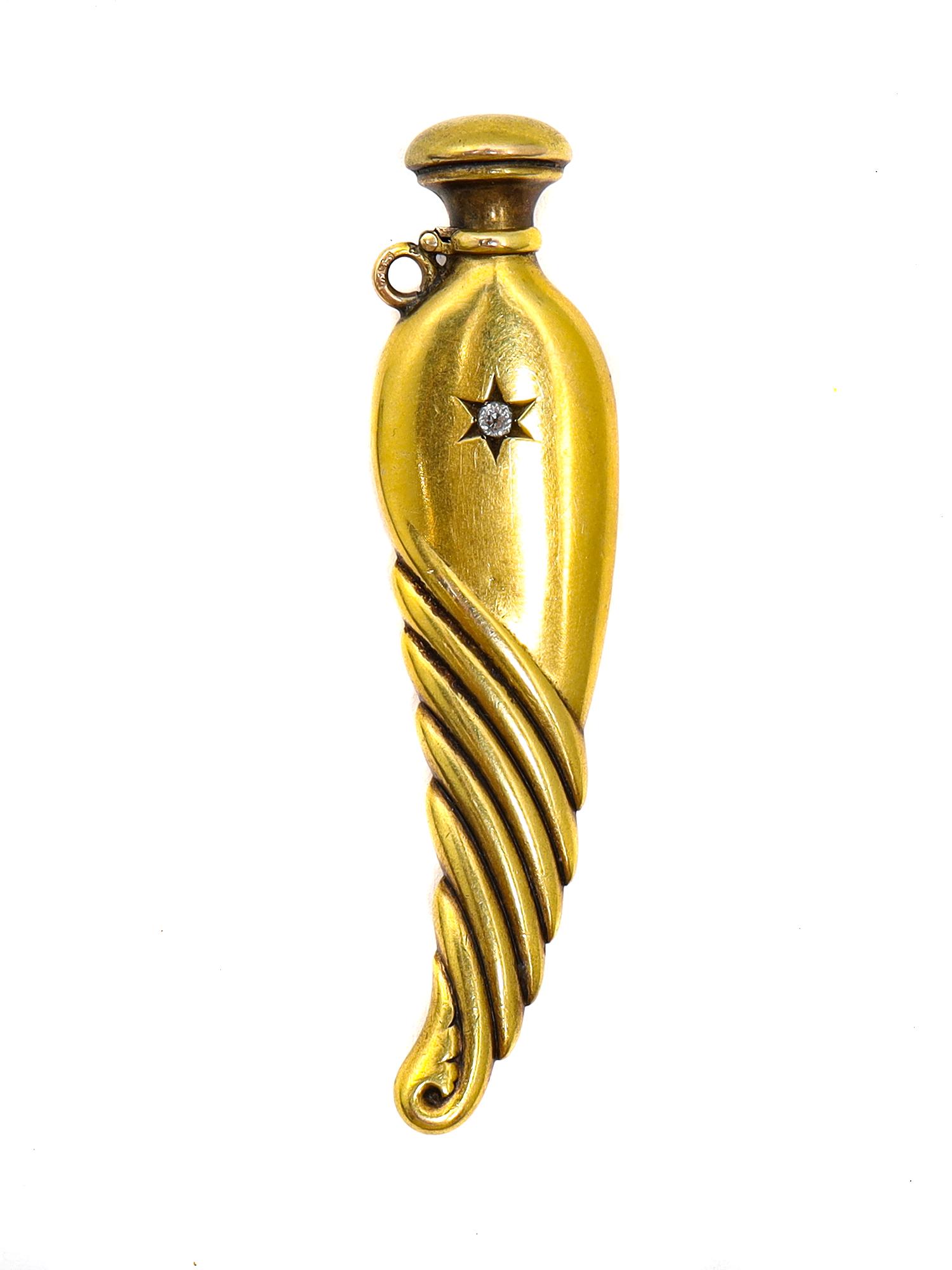 AN ANTIQUE RUSSIAN 56K GOLD PERFUME BOTTLE, 1900 (1 of 4)