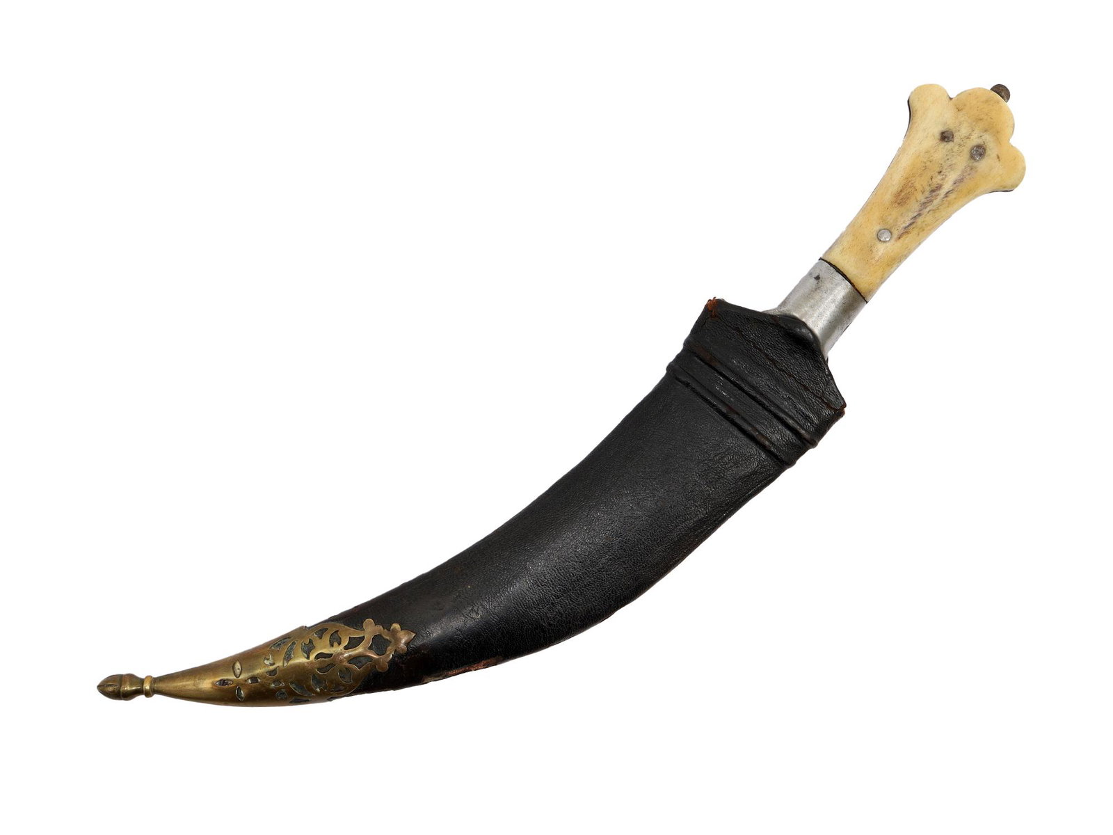A TIGER TOOTH KHANJARS WITH SCABBARD, 18TH C.: A tiger-tooth dagger, North India, 18th century. The tapering double-edged steel blades with pronounced medial ridge, with reinforced tip, the ricasso on both sides with engraved foliate decoration, c