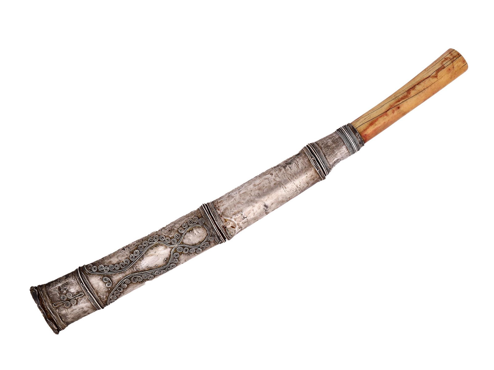 A 19TH CEN. SHAN BURMESE SILVER-MOUNTED DHA DAGGER: Antique 19th century short sword from the Shan people of eastern Burma. Features a single-edged steel blade, a handle carved of natural materials and the hammered silver hilt ferrule with braided wire