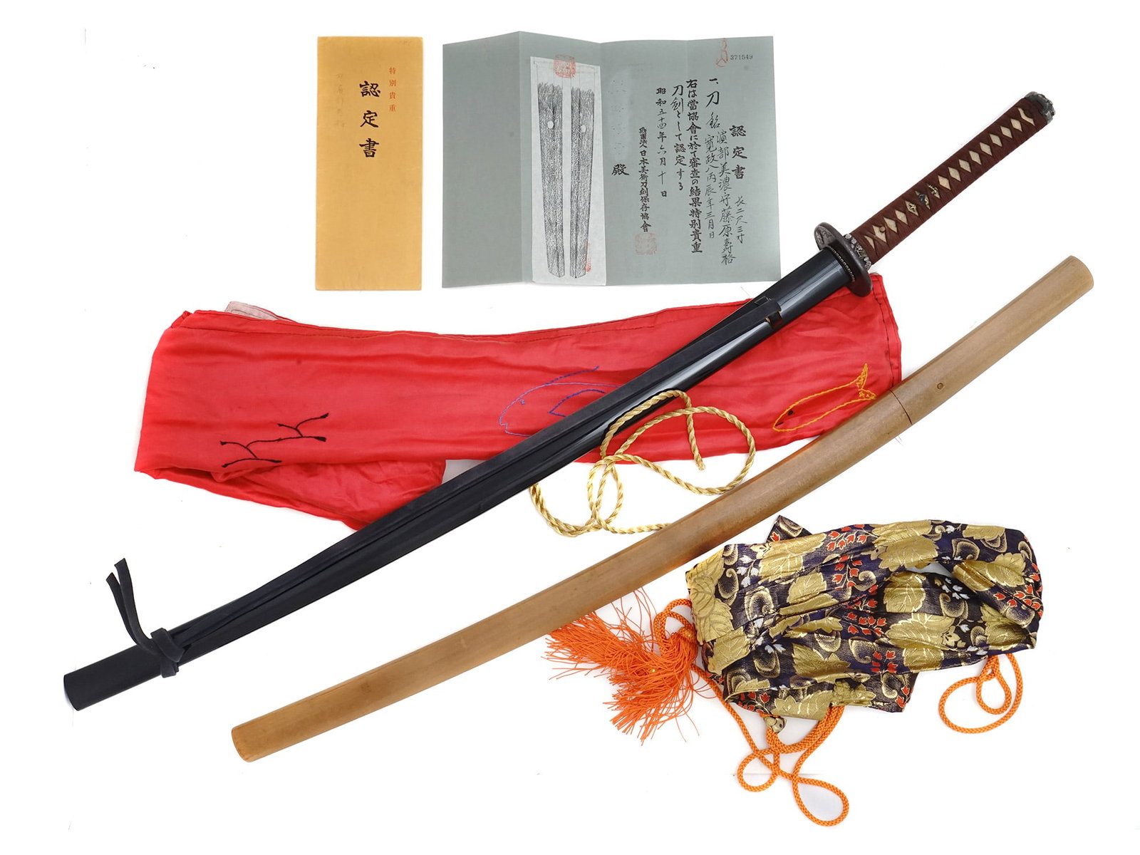 A SIGNED AND DATED SHINSHINTO KATANA WITH HAMABE AND NBTHK CERTIFICATE: A stout signed & dated Hamabe Shinshinto katana with full polish very healthy & flawless. Signed: Hamabe Mino no kami Fujiwara Toshinori Dated: Kansei hachi nen hinoe-tatsu nigatsu no hi (A day in the