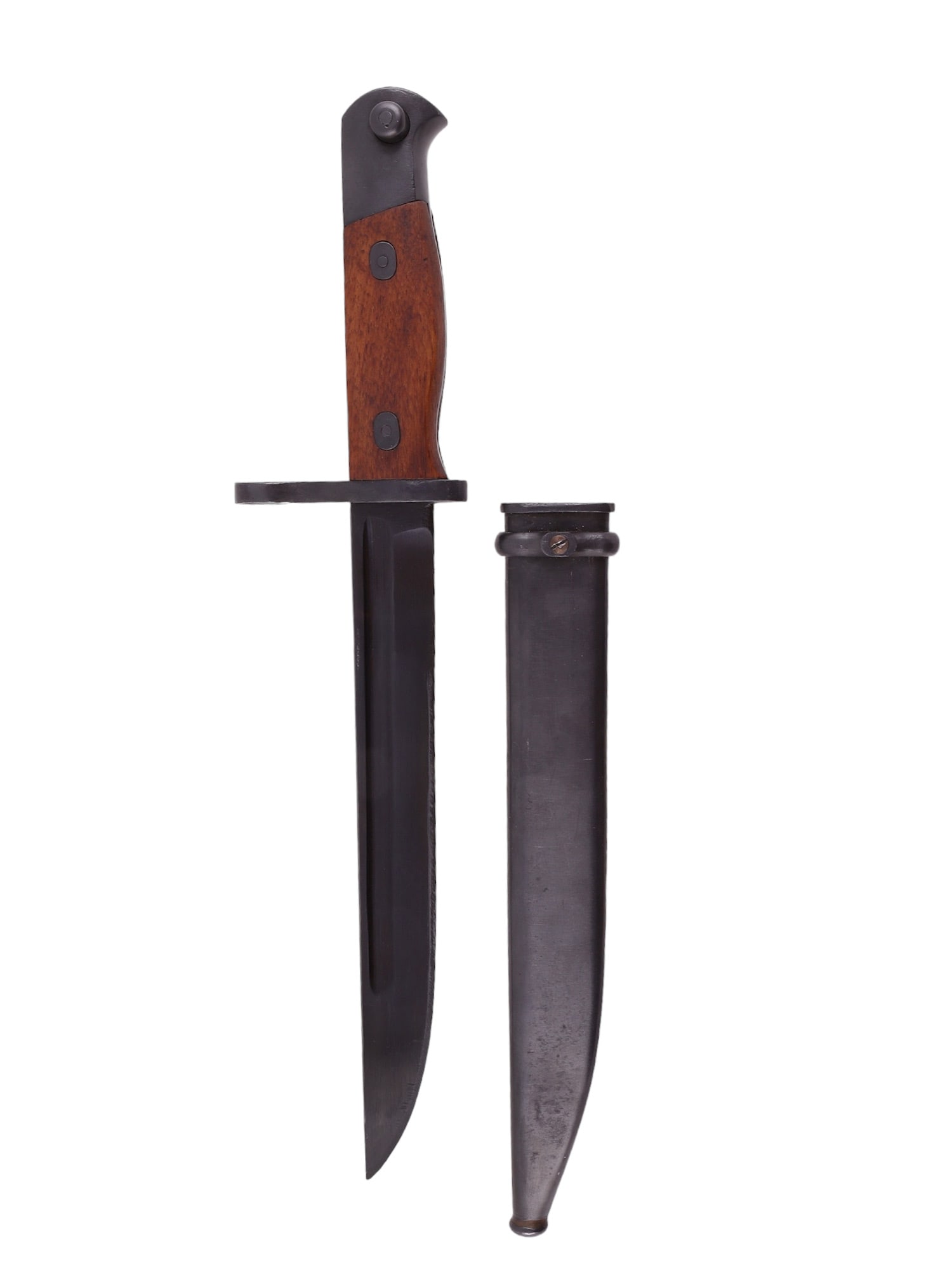 A JAPANESE TYPE 100 ARISAKA PARATROOPER BAYONET: A Japanese Type 100 Arisaka Bayonet, designed especially for use by paratroopers. It is in fantastic condition and bears the maker's mark of Toyoda Jidoshoki Seisakusho, the company we now know simply