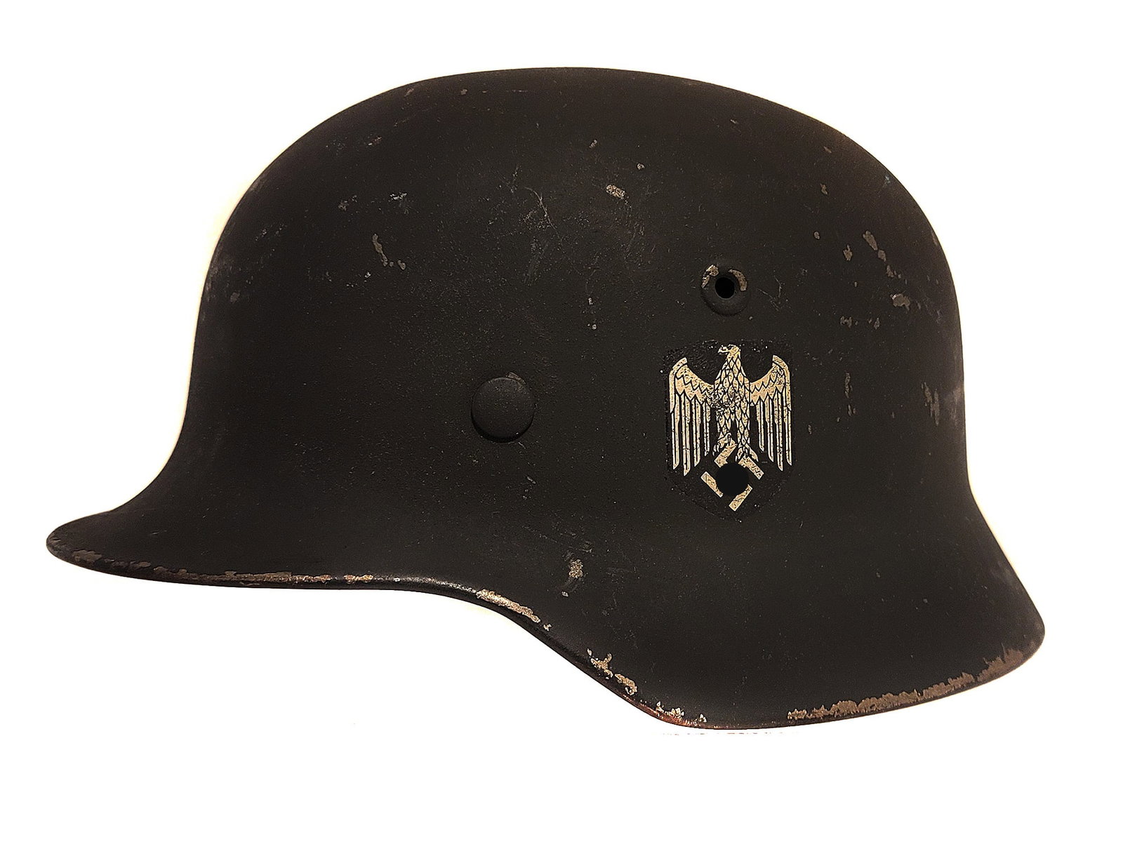 A WW2 NAZI GERMANY ORIGINAL HEER M40 HELMET: Heer M40, original decal, untouched split pins, original liner marked size 57. The shell is stamped 6413. Paint thinning on top. No chin strap. Size: 57.