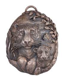 A BUCCELLATI TIGERS STERLING SILVER HANGING ORNAMENT