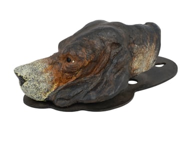 A VIENNA COLD-PAINTED BRONZE HOUND DOG LETTER CLIP, C. 1900