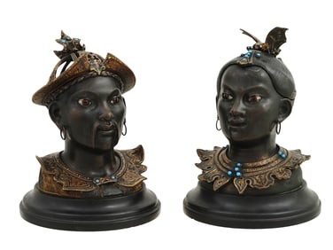 A PAIR OF CHINOISERIE FRENCH PAINTED BRONZE INKWELLS, CA. 1900