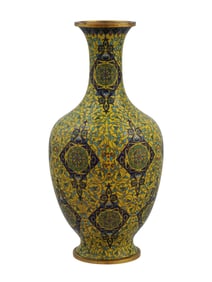 A CHINESE ELABORATE YELLOW CLOISONNE VASE, 19TH CENTURY